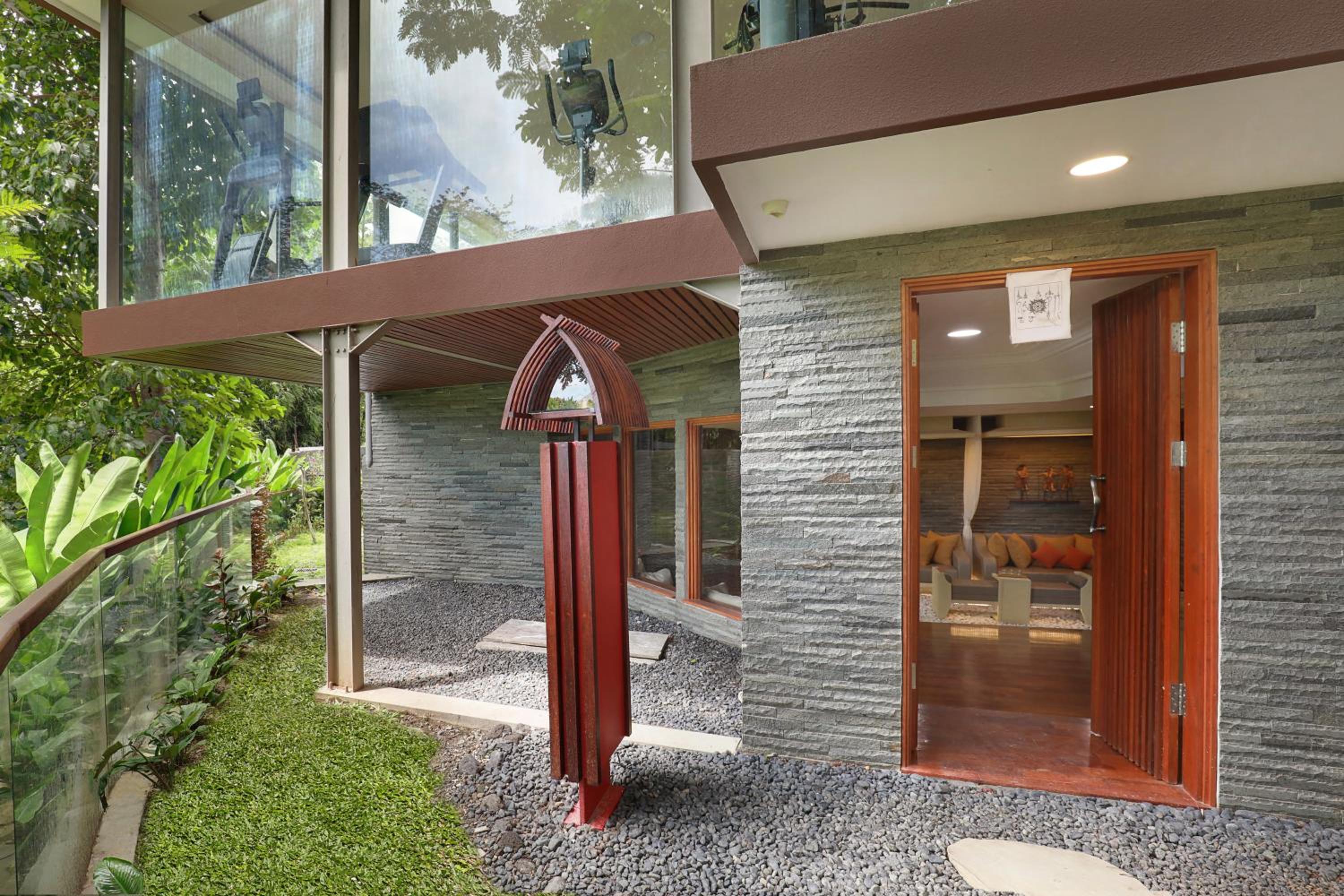 Pandawa All Suites Hotel