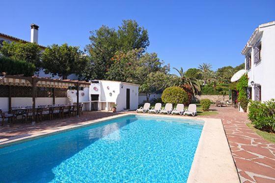 Villa Escocia by Aguilarent view 5