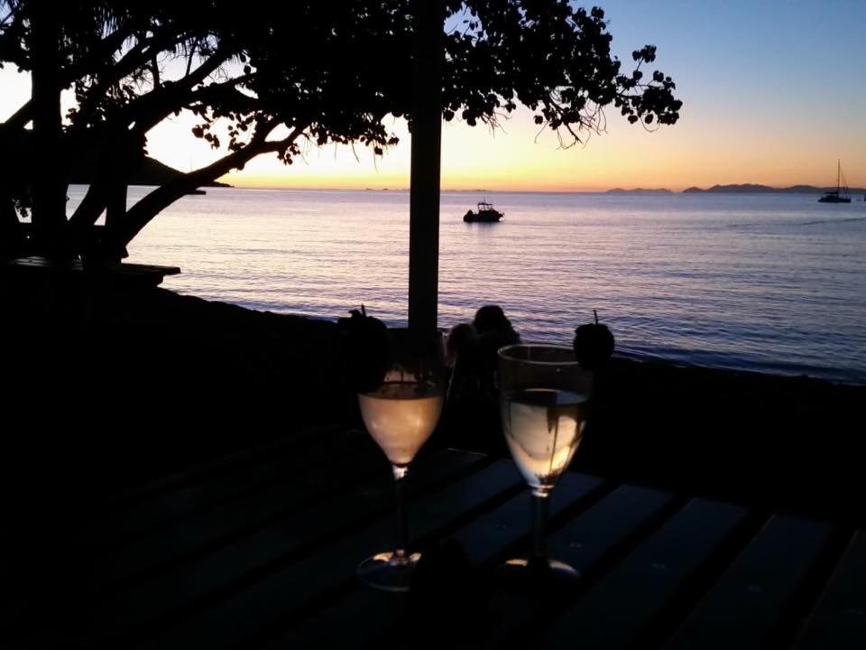 STUNNING MAGNETIC ISLAND HOME, PRIVATE, LARGE POOL, CHILDREN AND PETS on REQUEST PLEASE