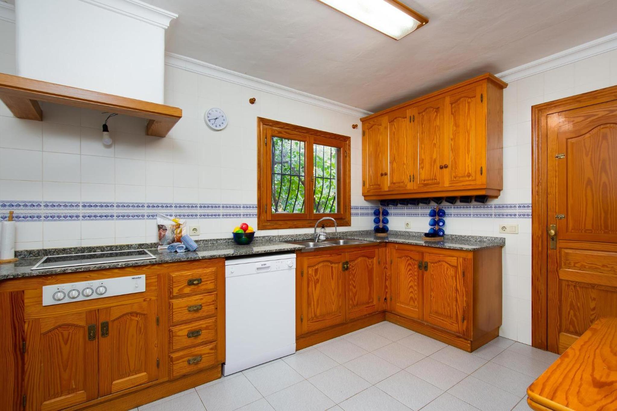 Laurel by Aguilarent photo 5