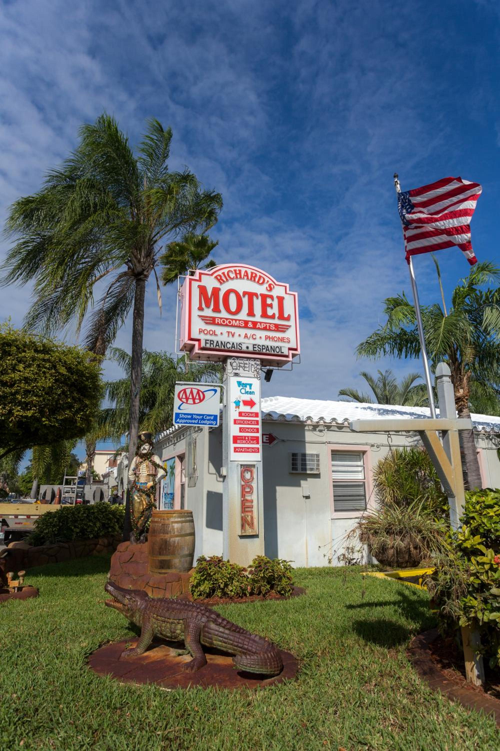 Richard's Motel view 3