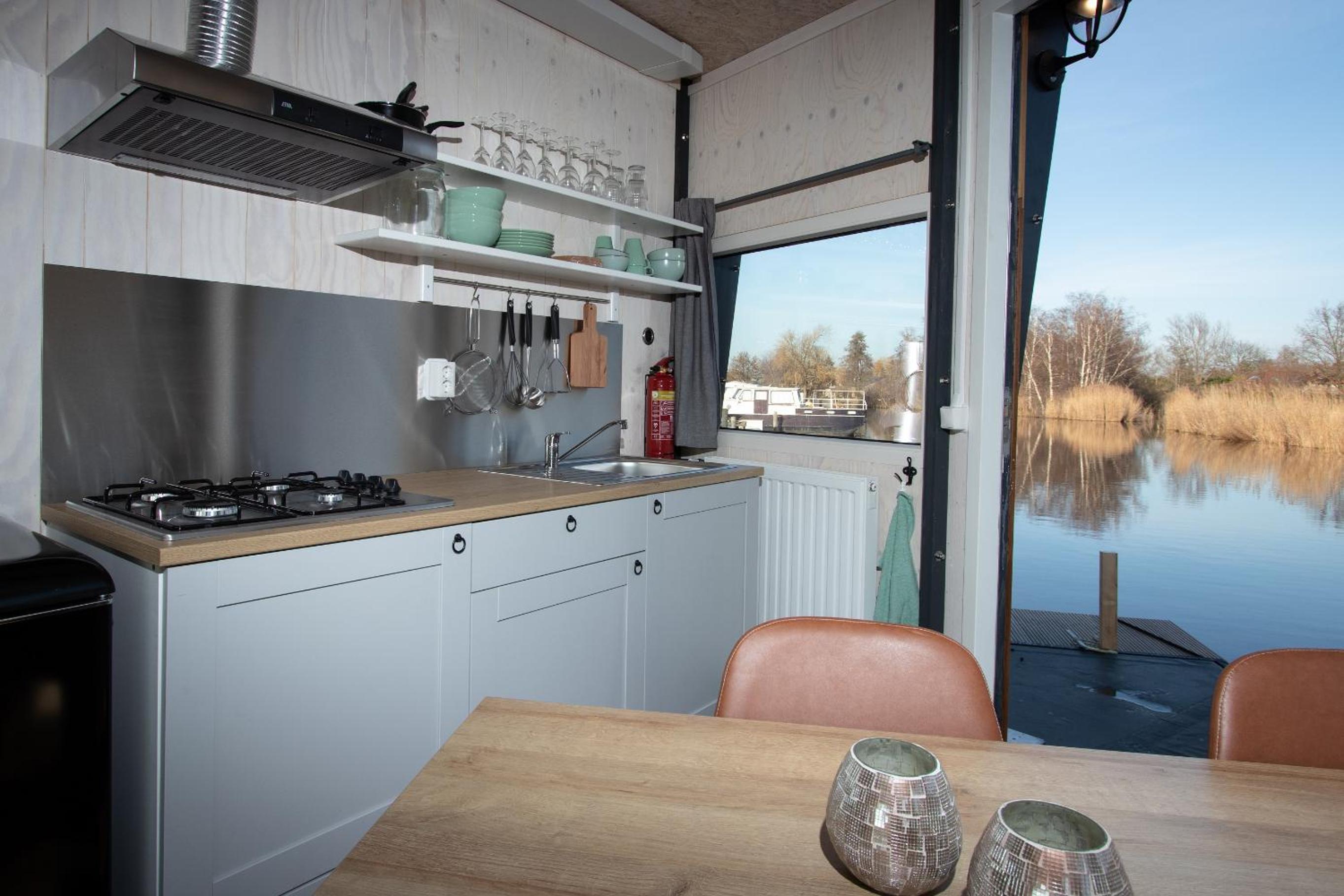 Dobberhuisje view 5