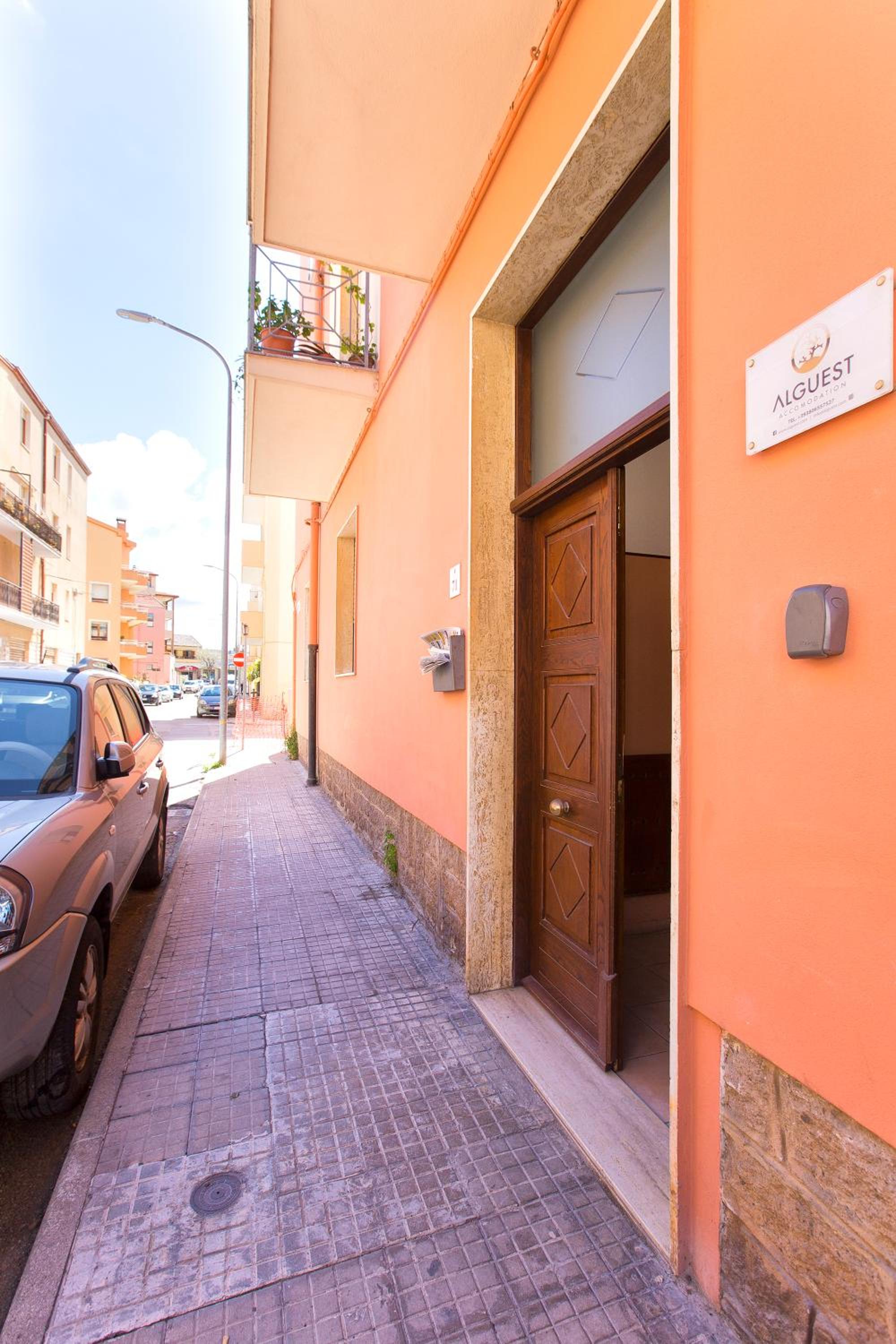 Hotel Alguest - Image 1