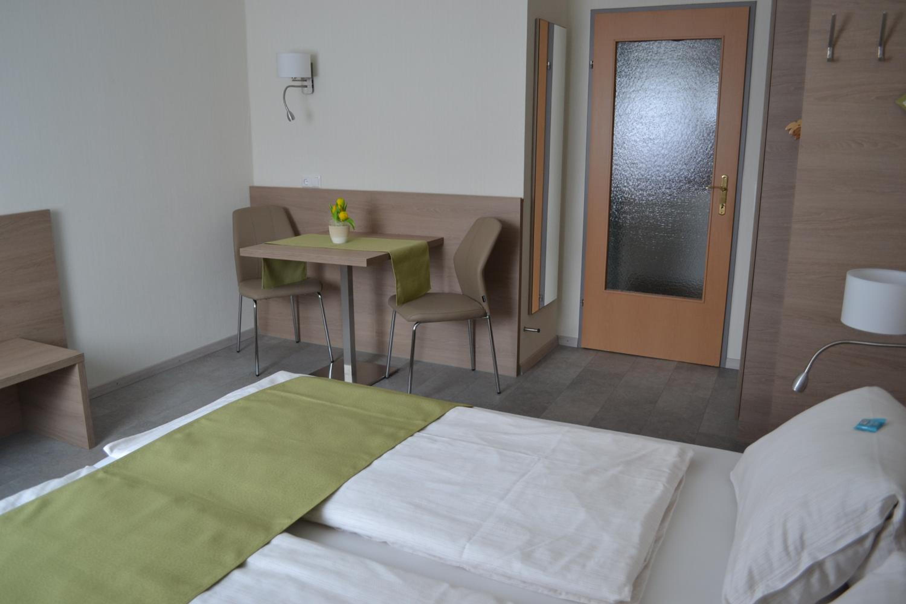 Privatzimmer und Ferienwohnungen Leeb