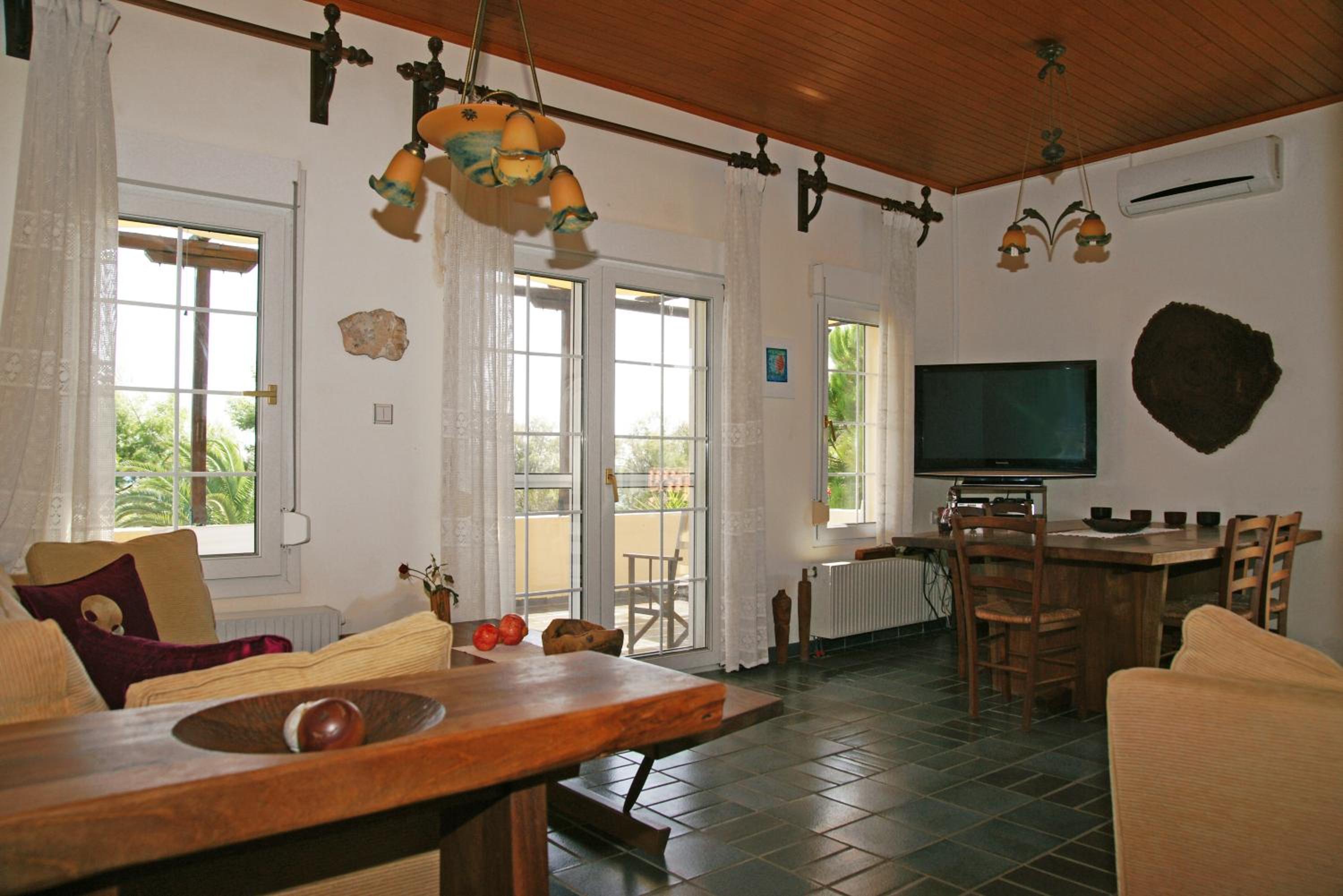 Year-Round Beachfront Bliss at Memi Beach, Koroni view 4