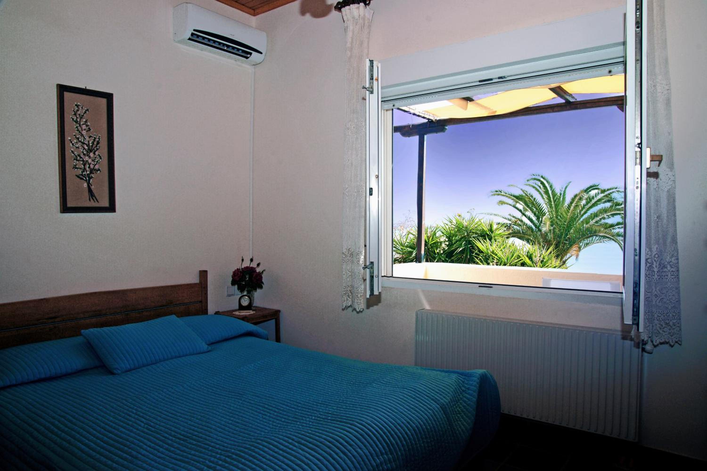 Year-Round Beachfront Bliss at Memi Beach, Koroni view 5