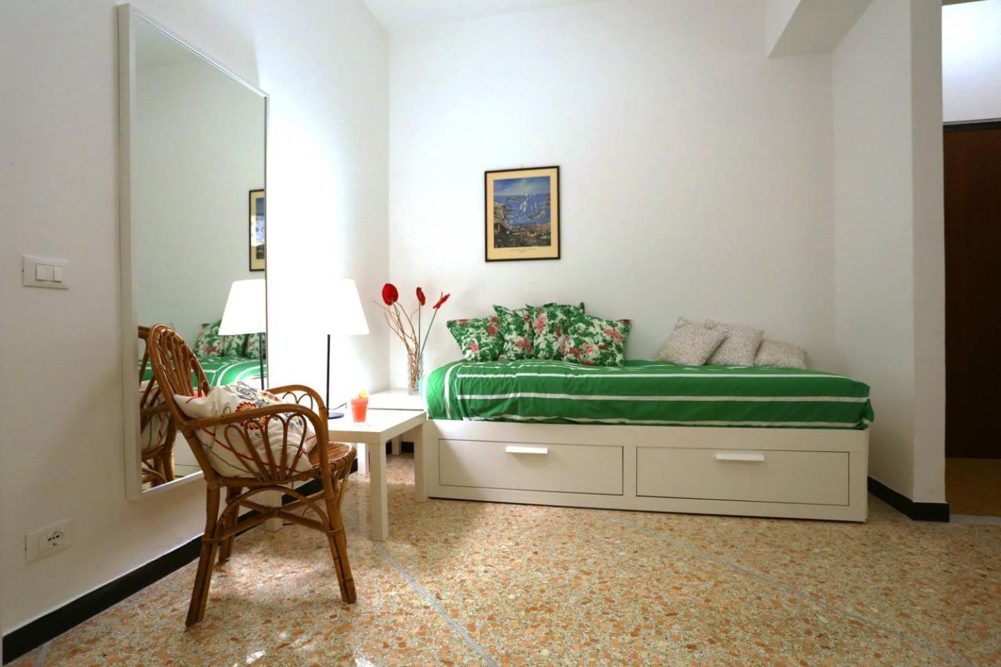 Baisi Flexyrent en Rapallo — hotel room
