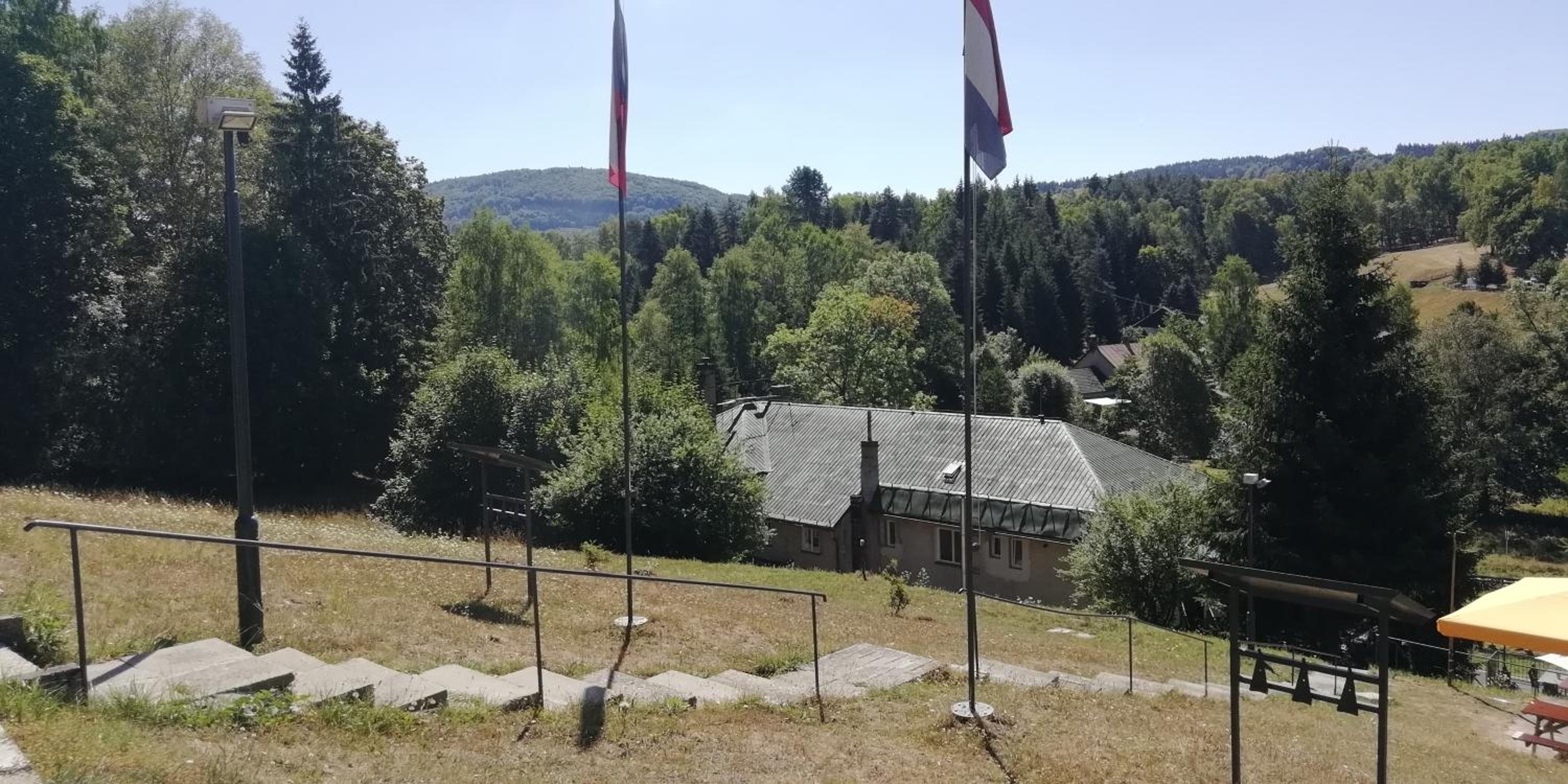 Olivin Kytlice Hiker Huts