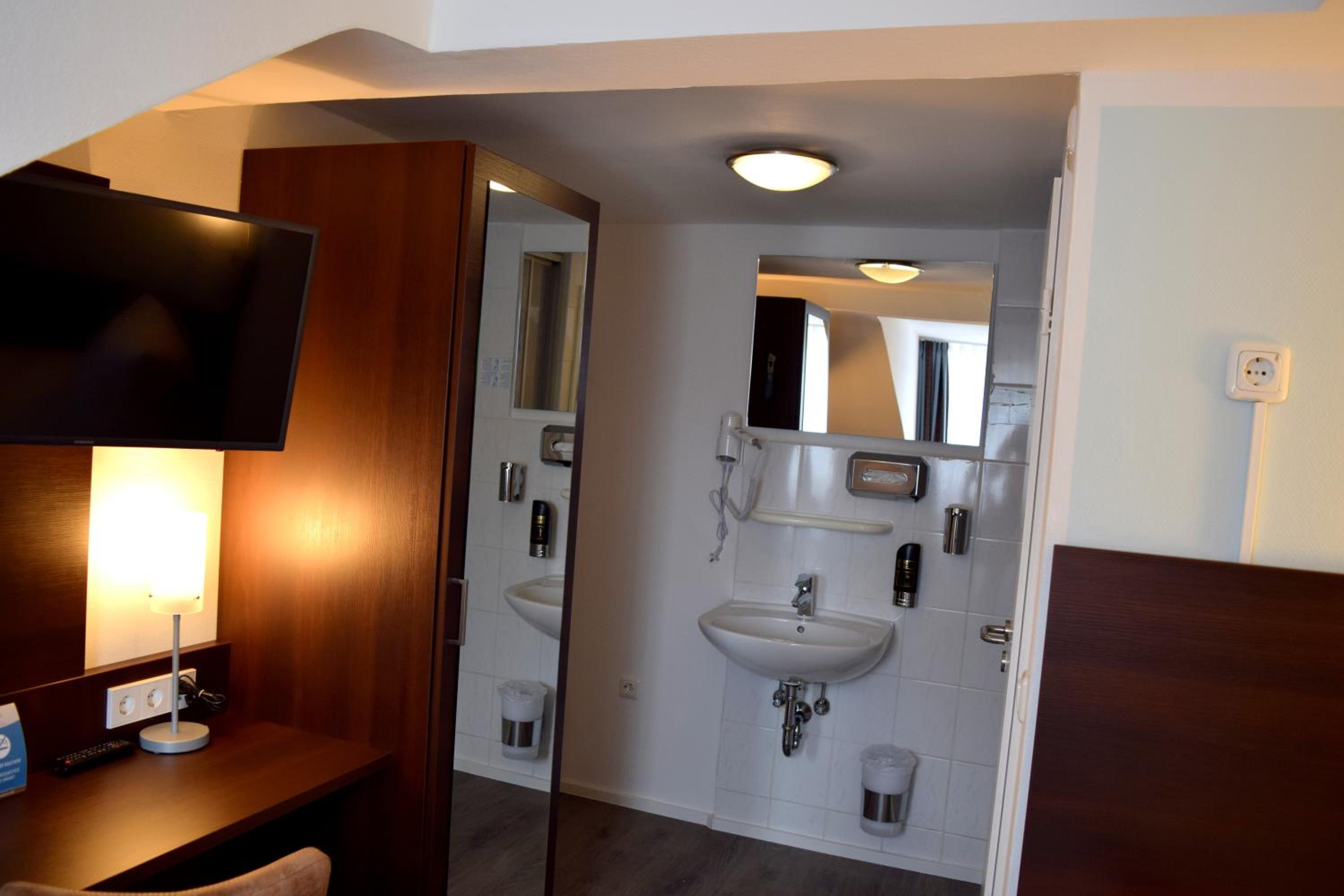 Trip Inn Budget Hotel Messe - Property Image 3