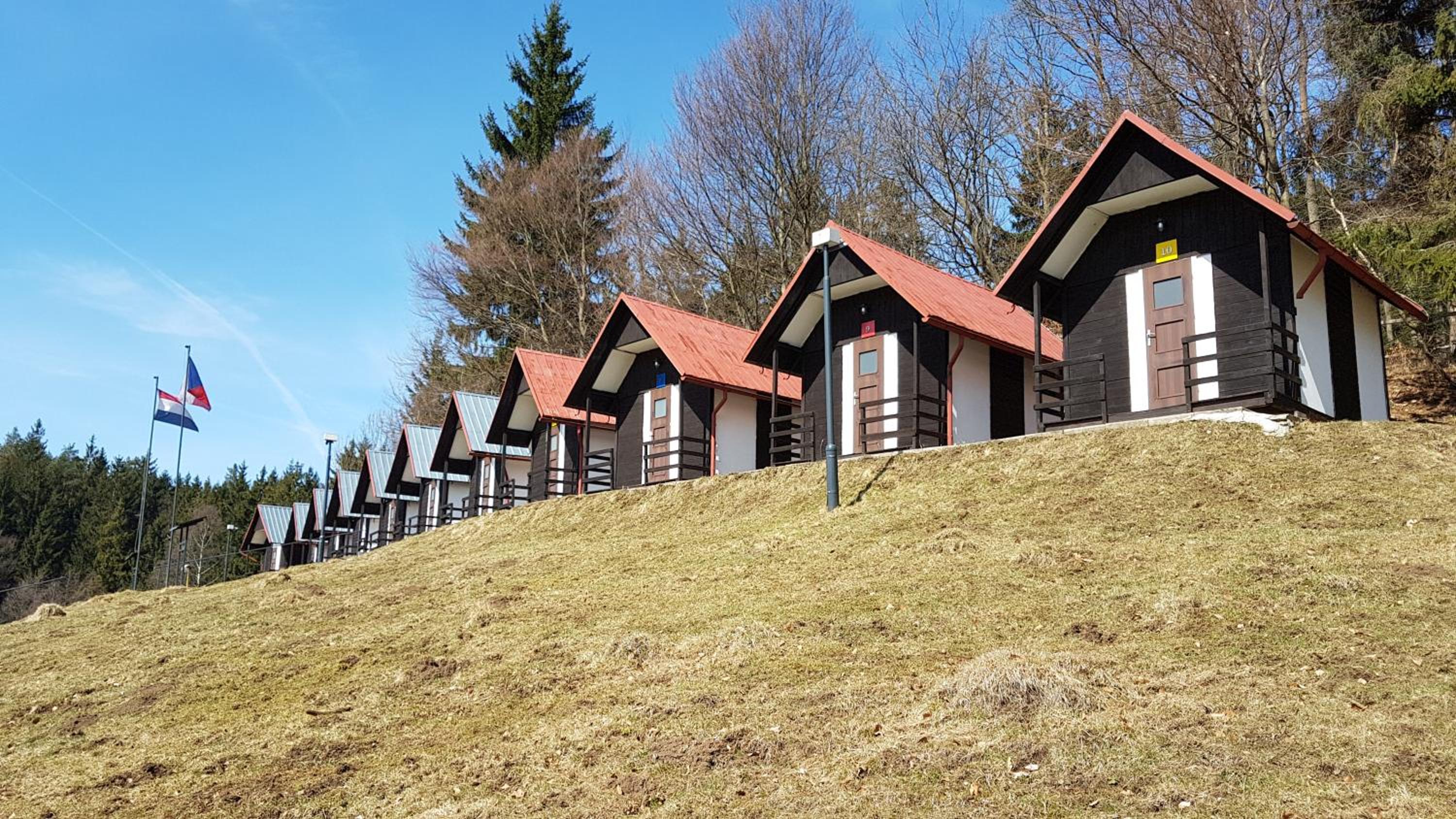 Olivin Kytlice Hiker Huts
