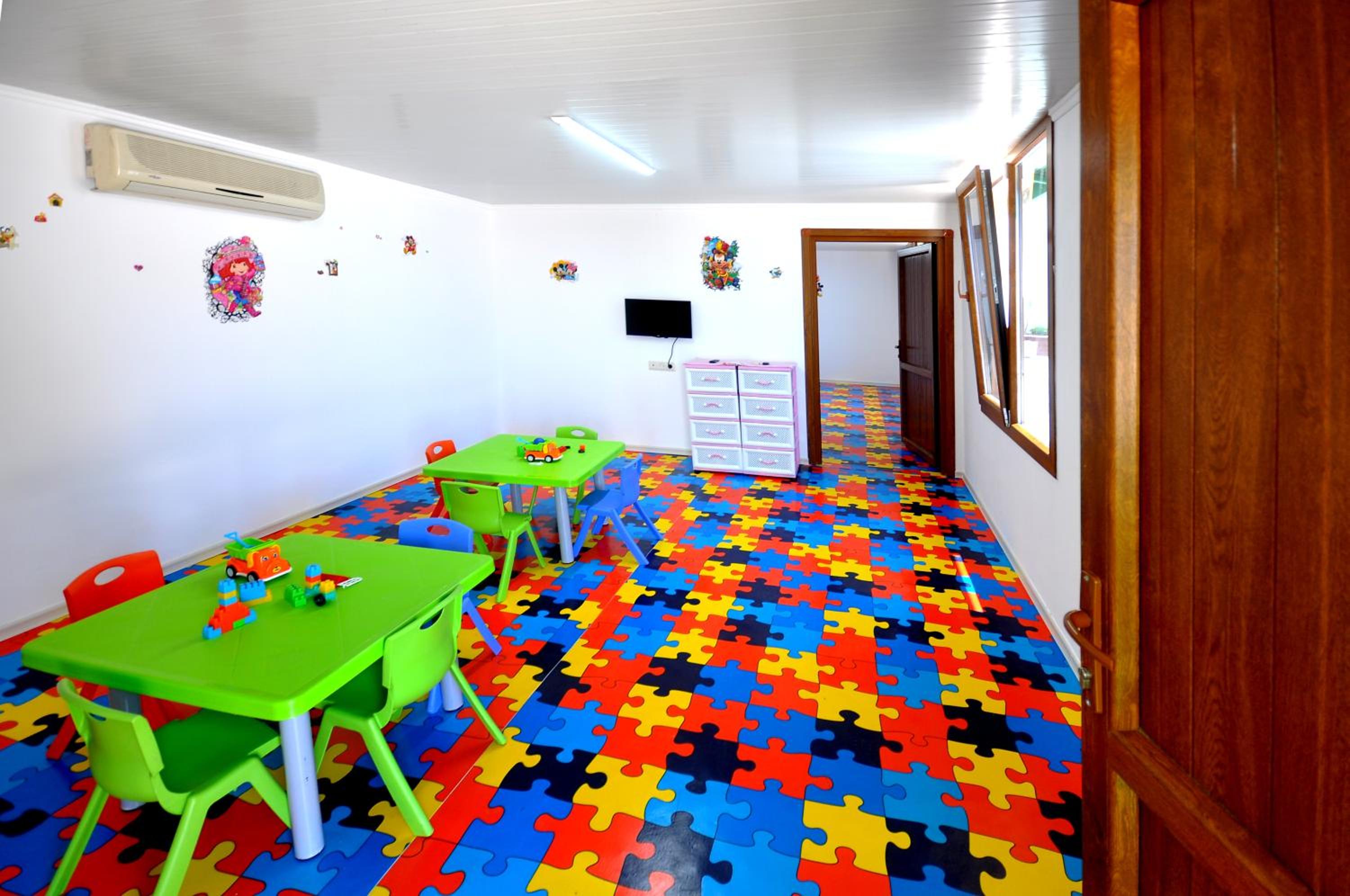 Adonis Otel - Image 39