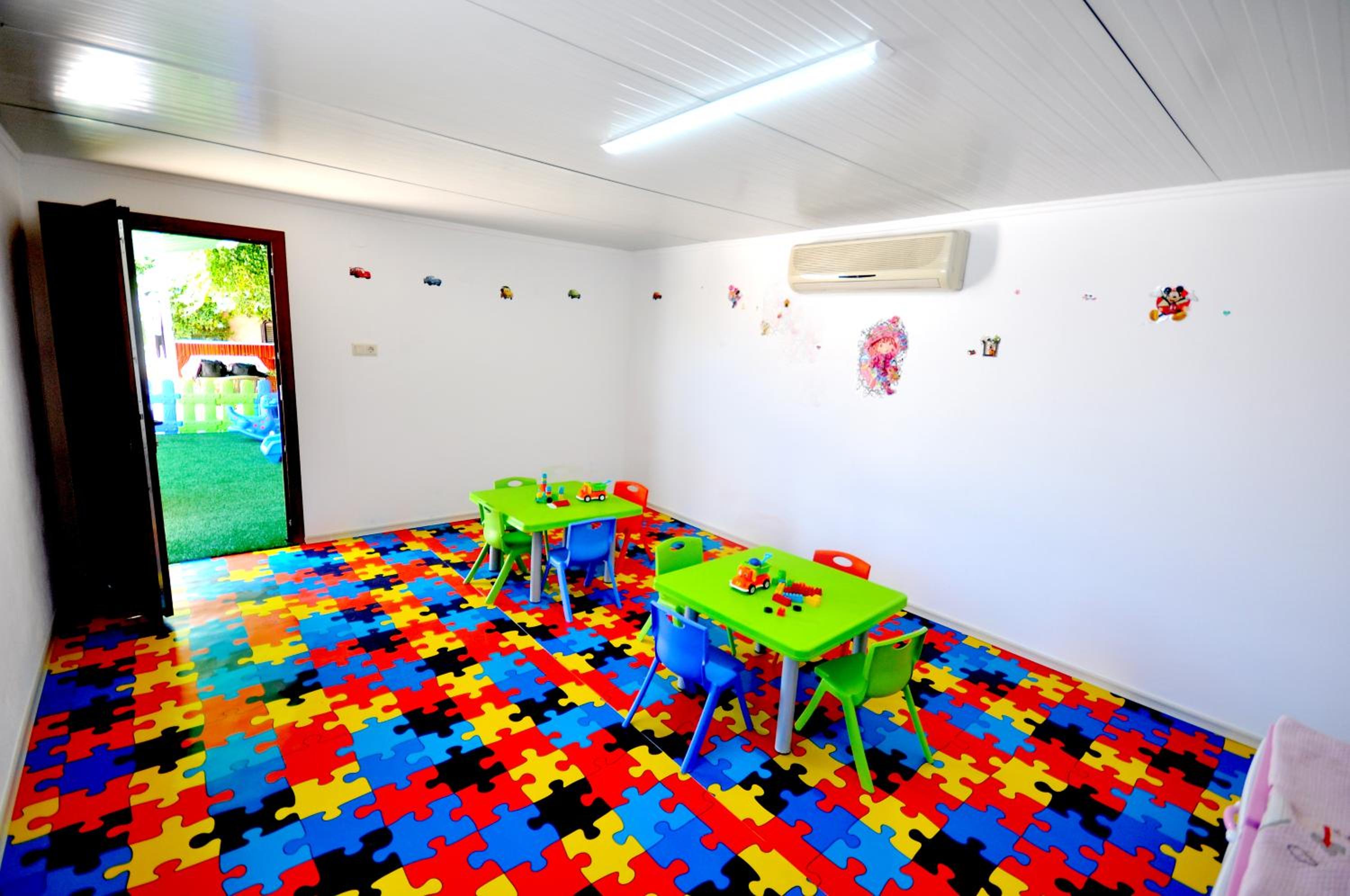 Adonis Otel - Image 11