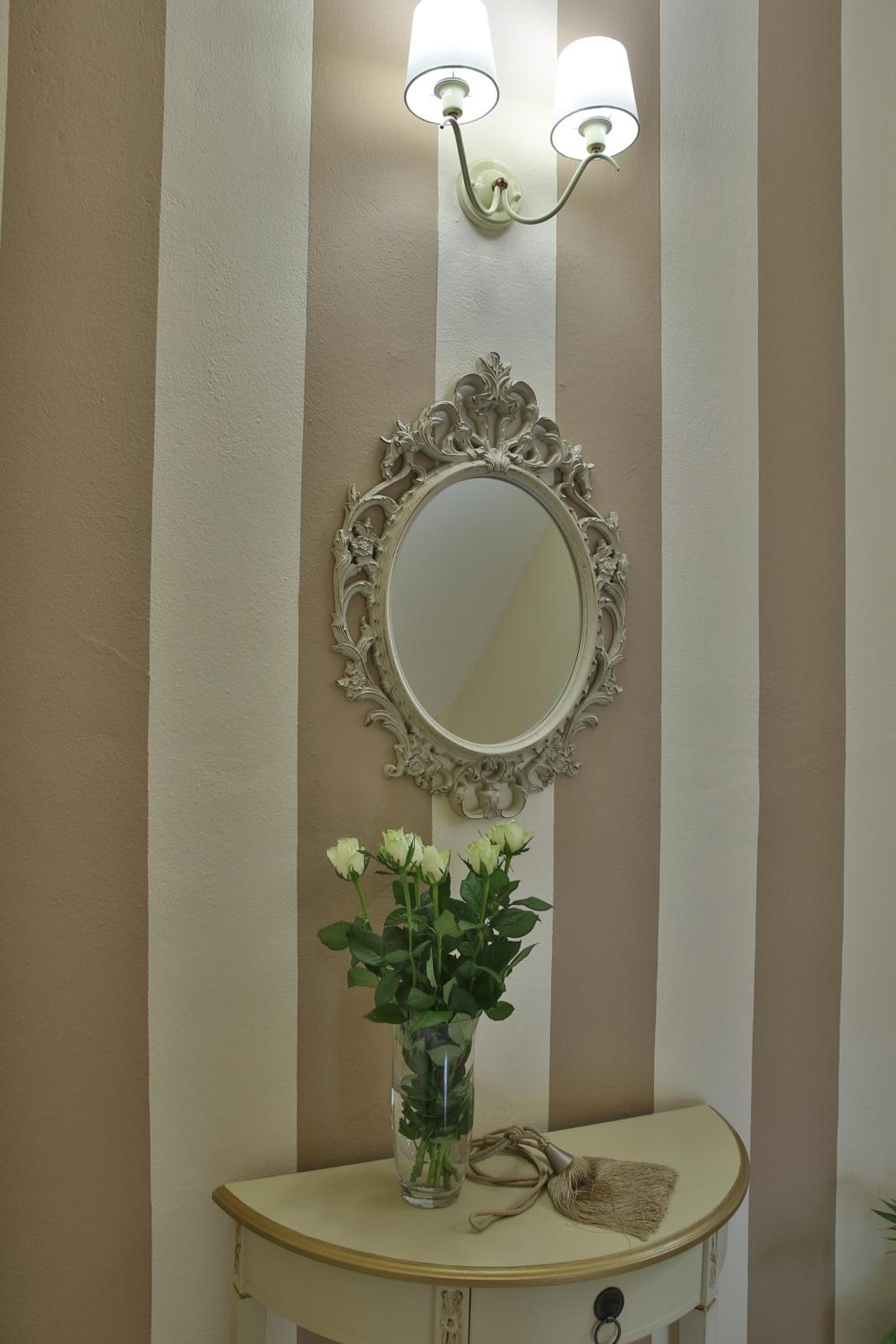 Irida Apartments