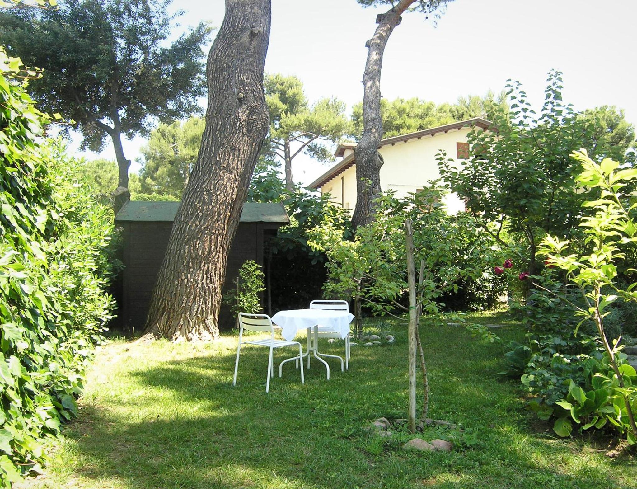Bed And Breakfast 22 Garibaldi Home view 5