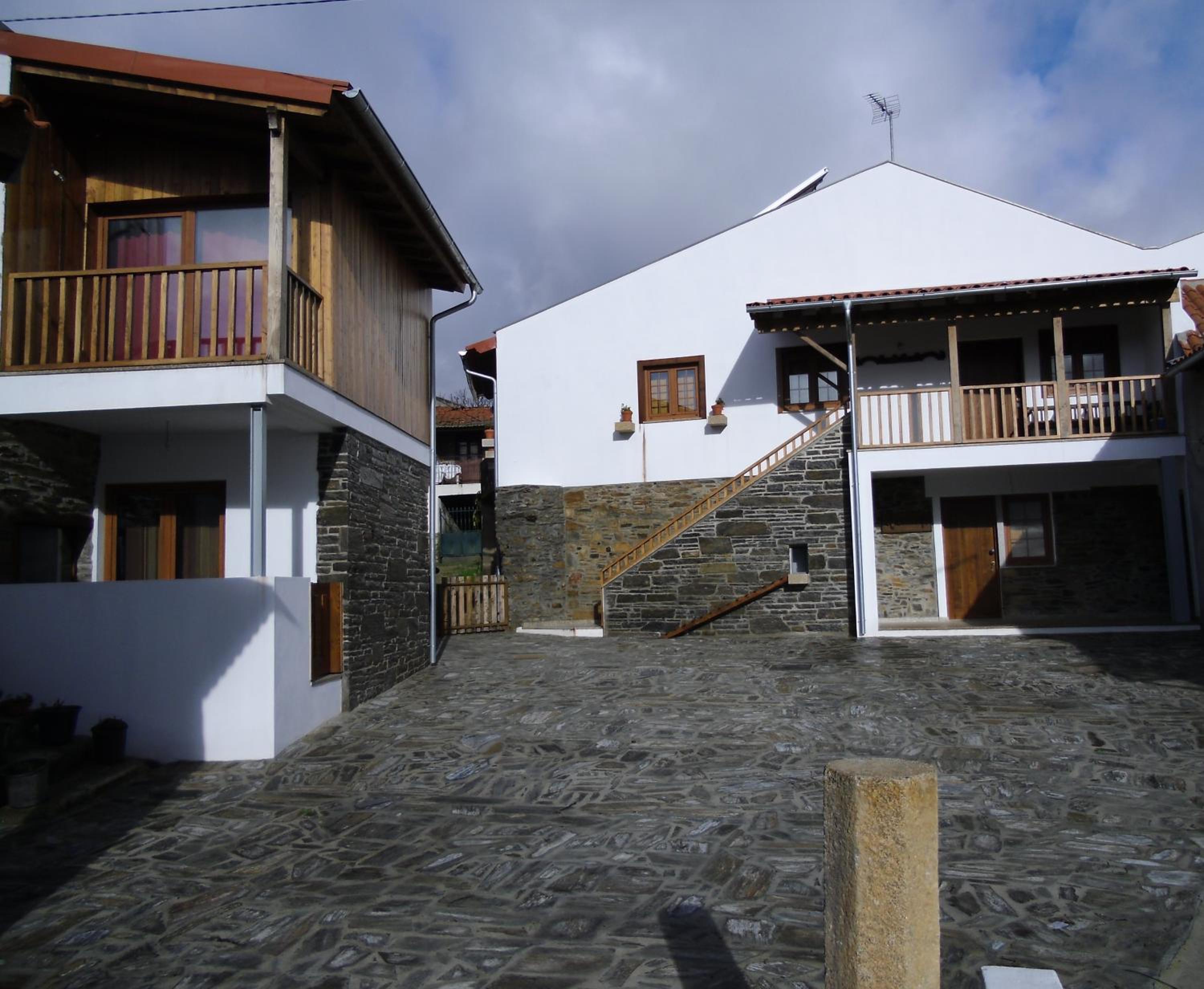 Casas de Campo Podence view 3
