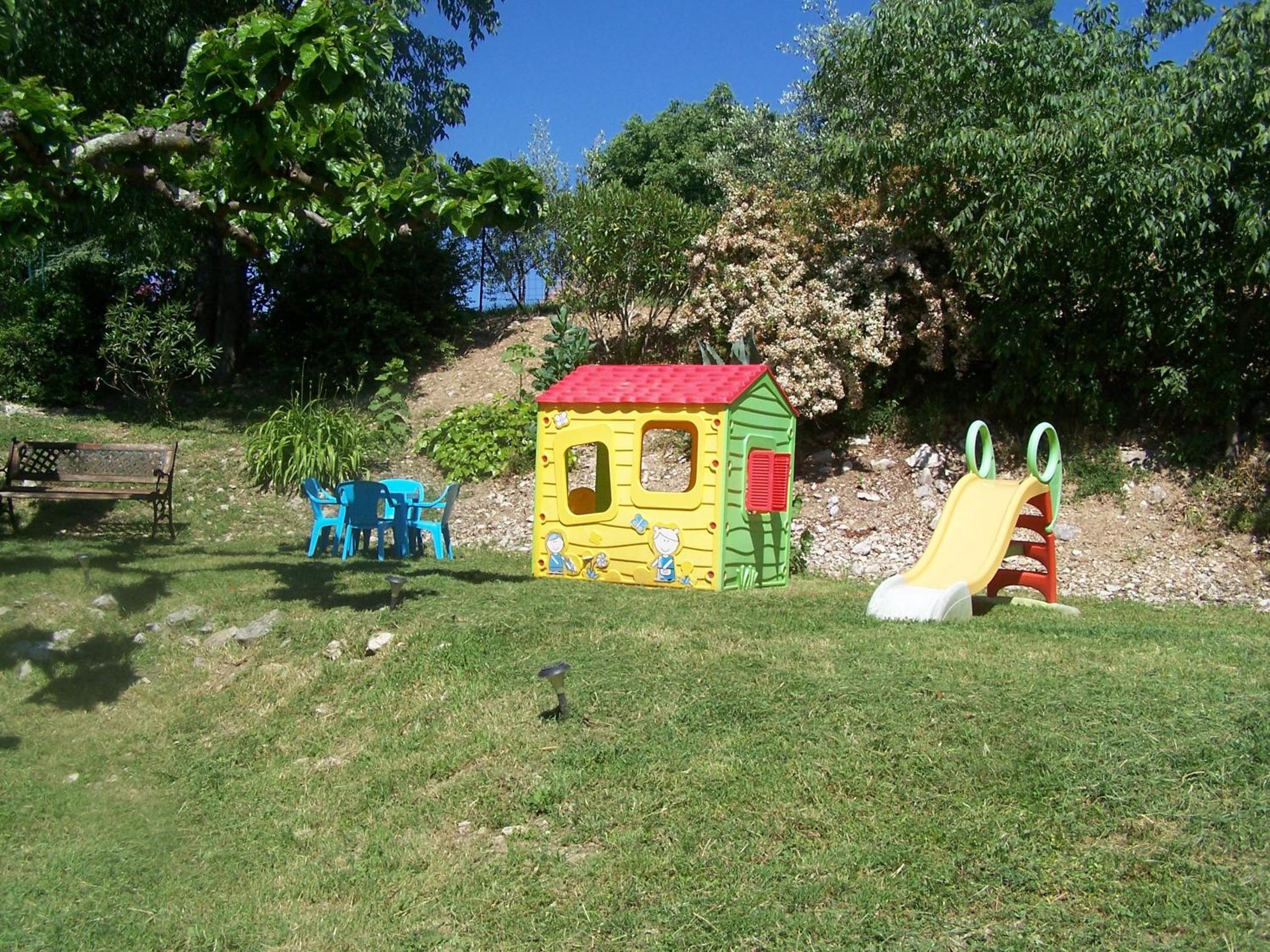 Photo 11