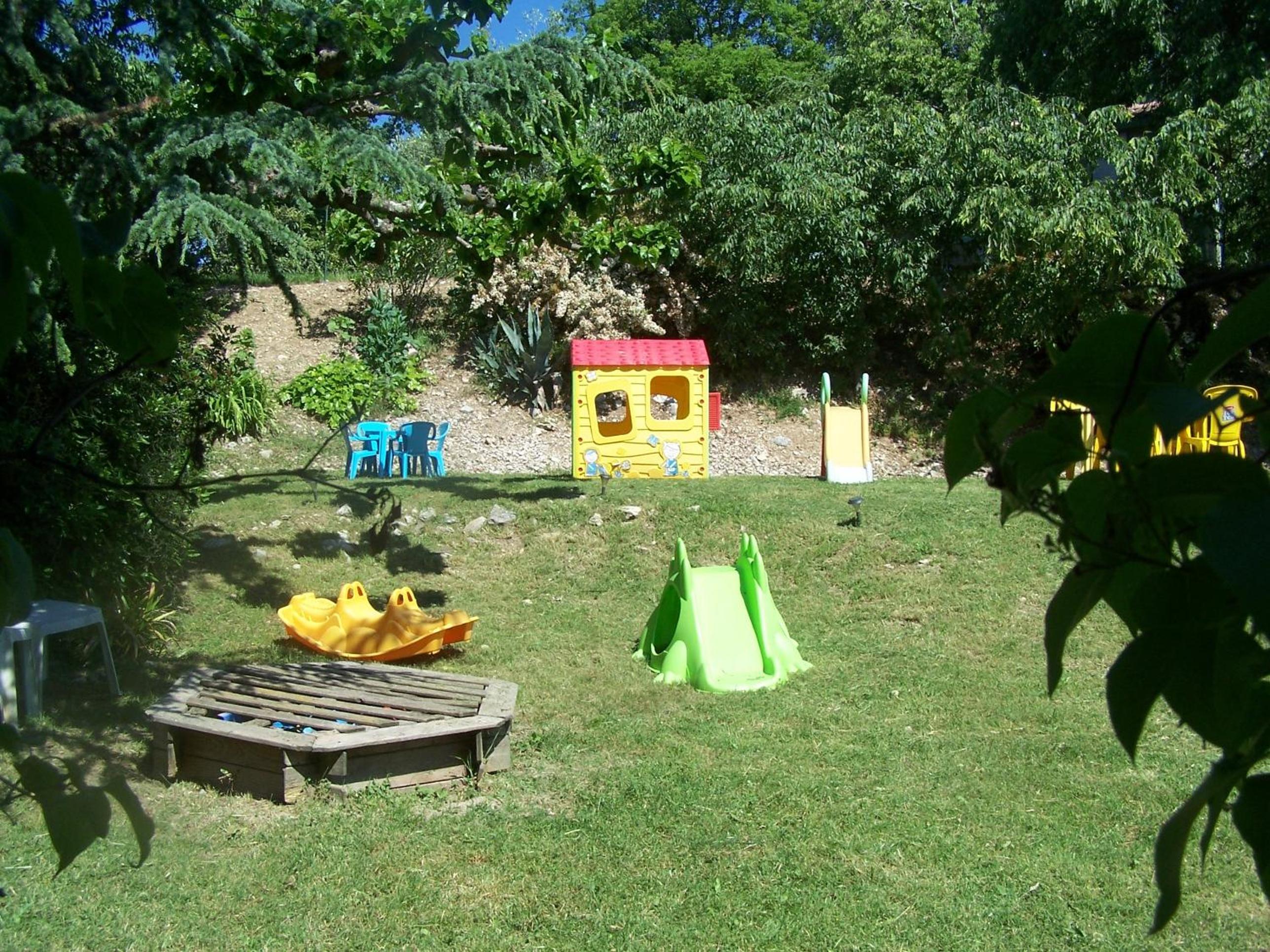 Photo 10