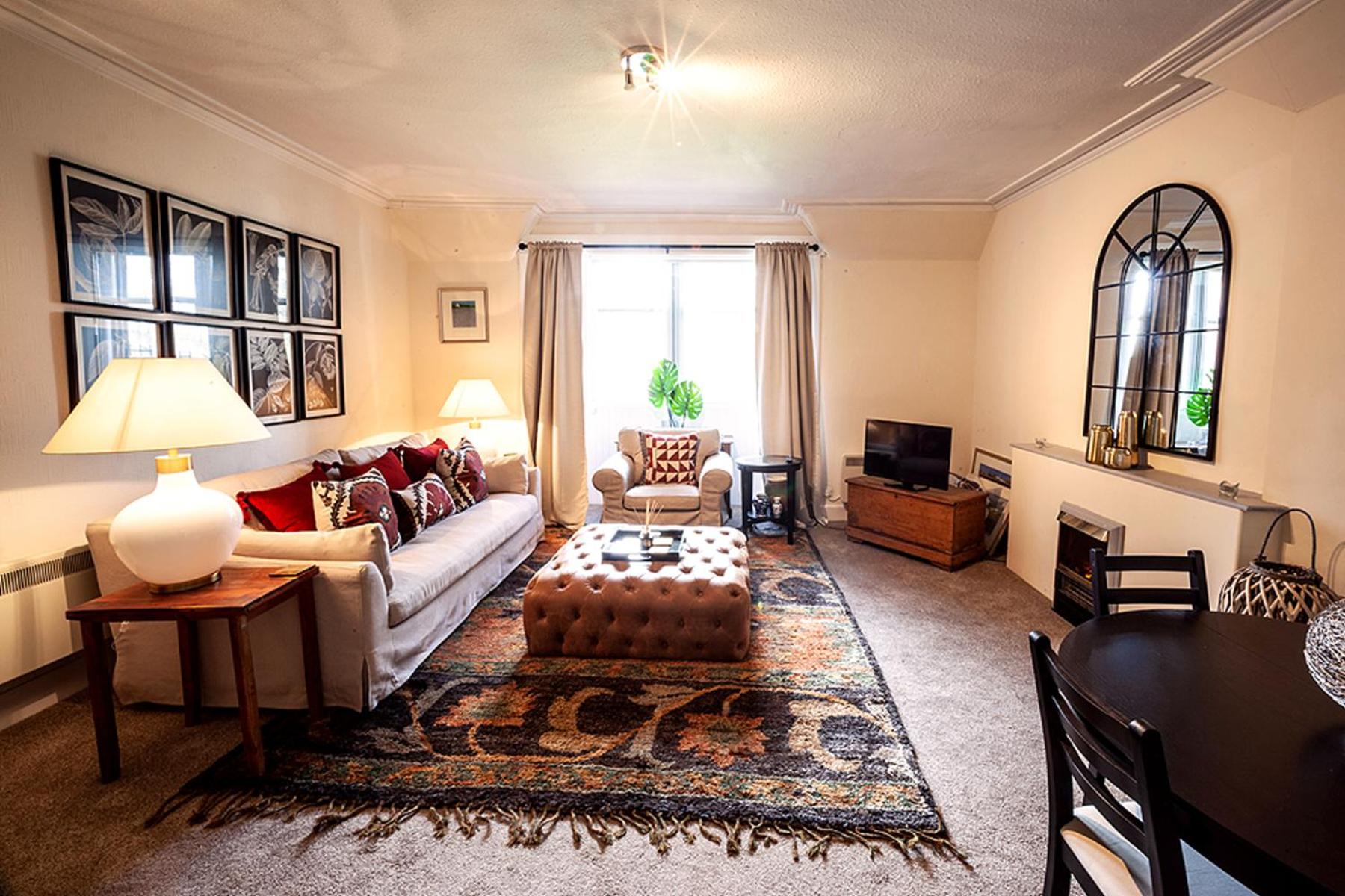 Butler's Apartment. Flat 5, Dalmore House, Helensburgh, Scotland G84 8JP view 3
