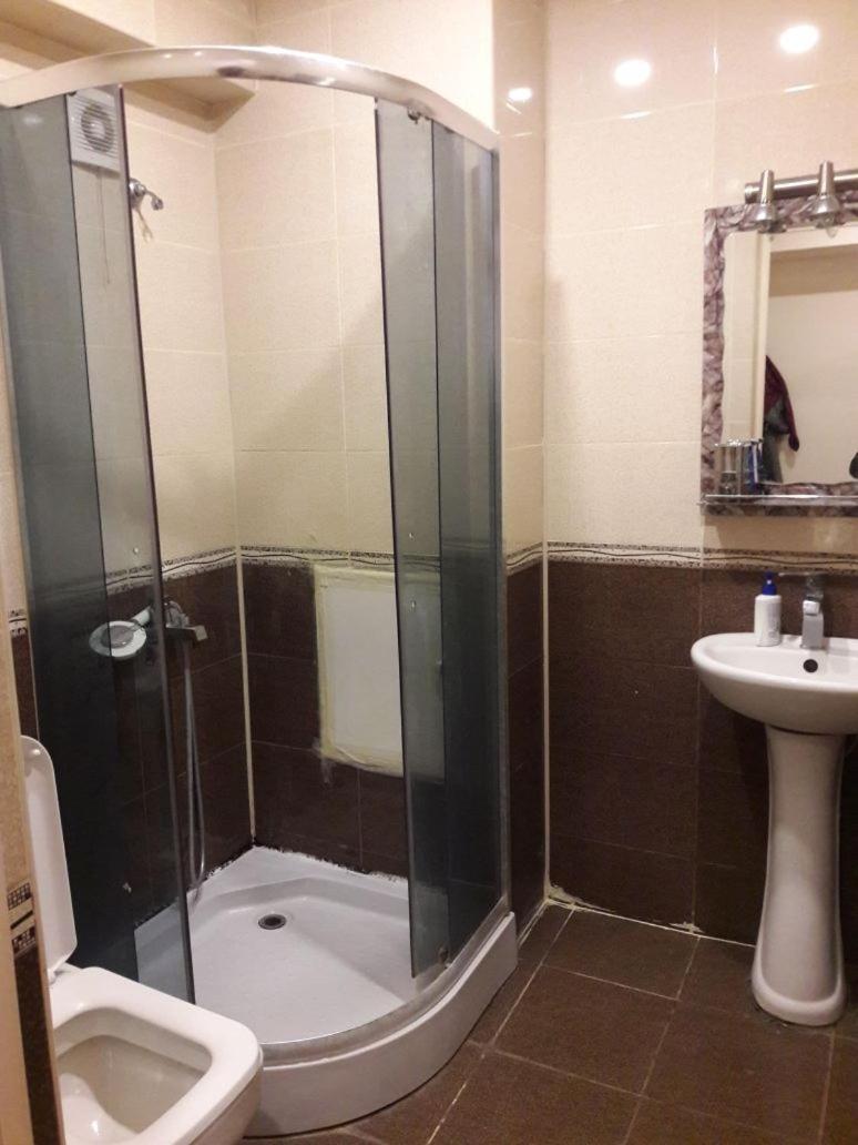 Xaqani Küçəsi 1 BEDROOM F -1