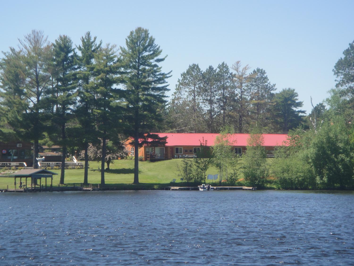 Hiawatha Lodge Inn