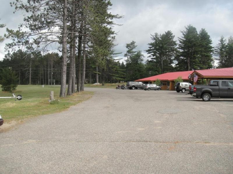 Hiawatha Lodge Inn
