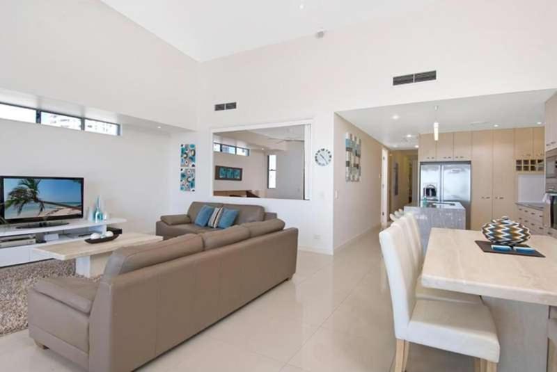 Beaches on Maroochy 1 Beach Parade
