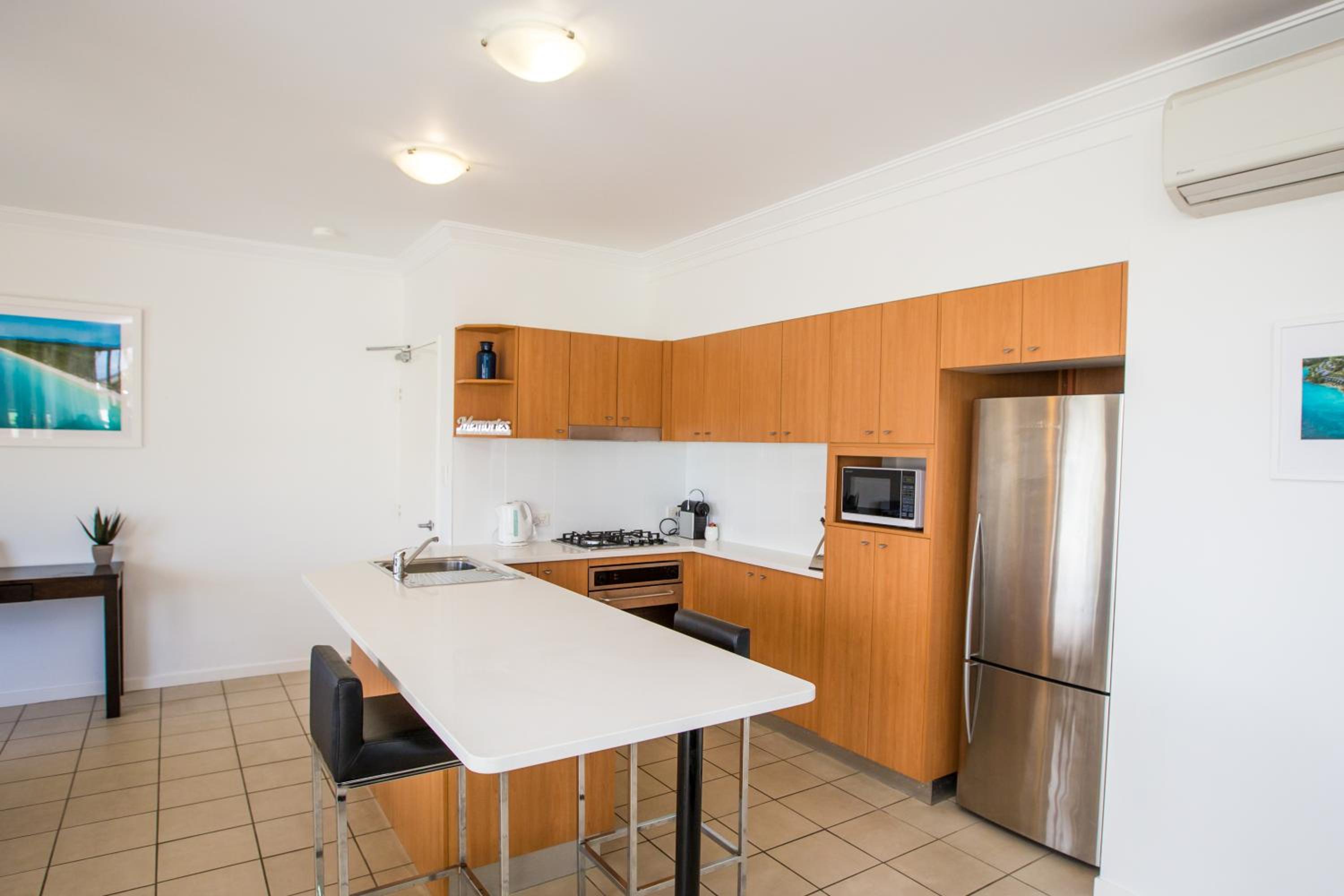 Oasis Apartments on Hamilton Island by HIHA