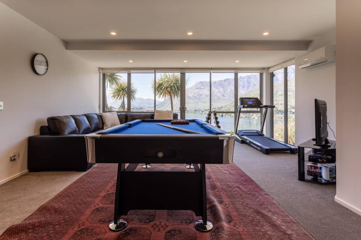Luxury Lakeside Home with Remarkable View view 4