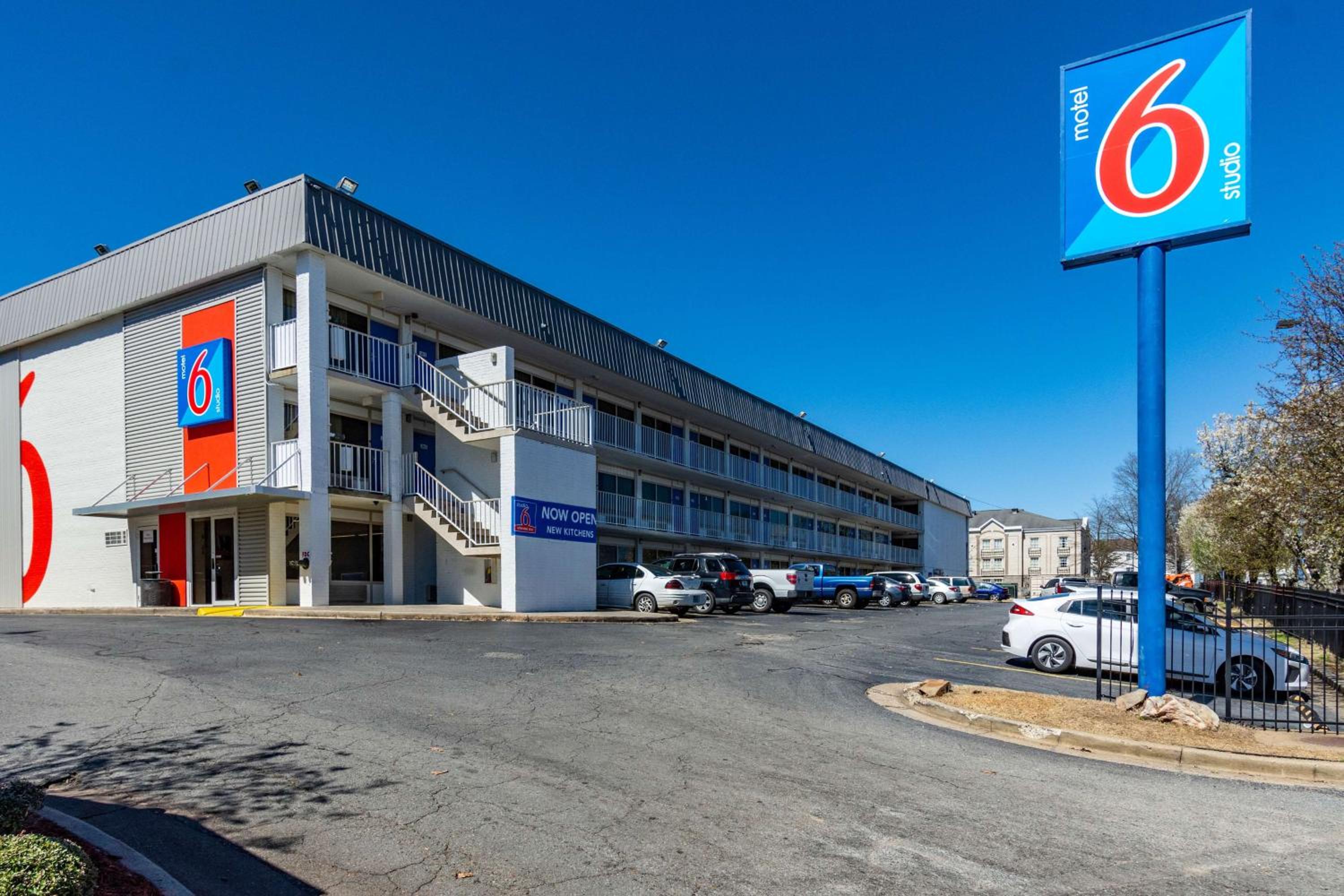 Hotel Studio 6-Little Rock, AR - West - Image 1