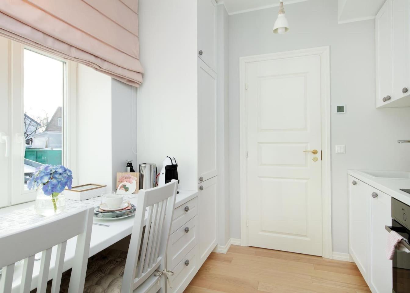 Modern quiet Kalamehe apartment 3 near City center view 4