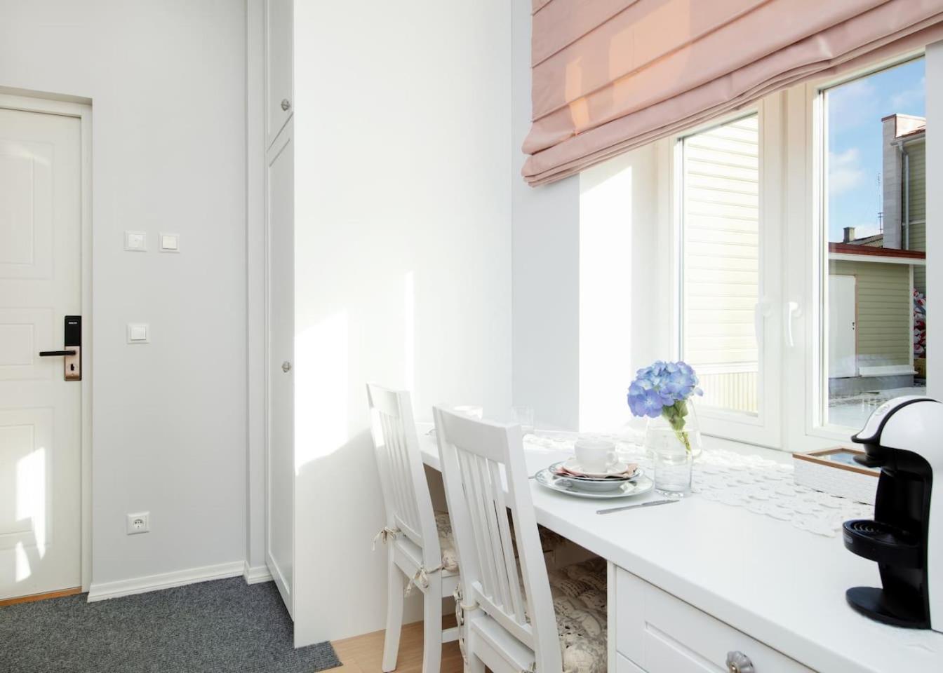 Modern quiet Kalamehe apartment 3 near City center view 3