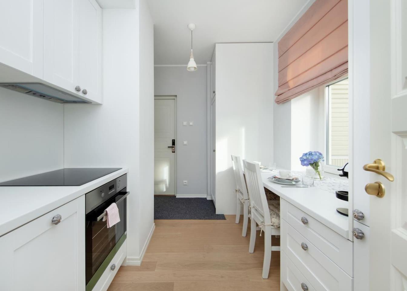 Modern quiet Kalamehe apartment 3 near City center view 2