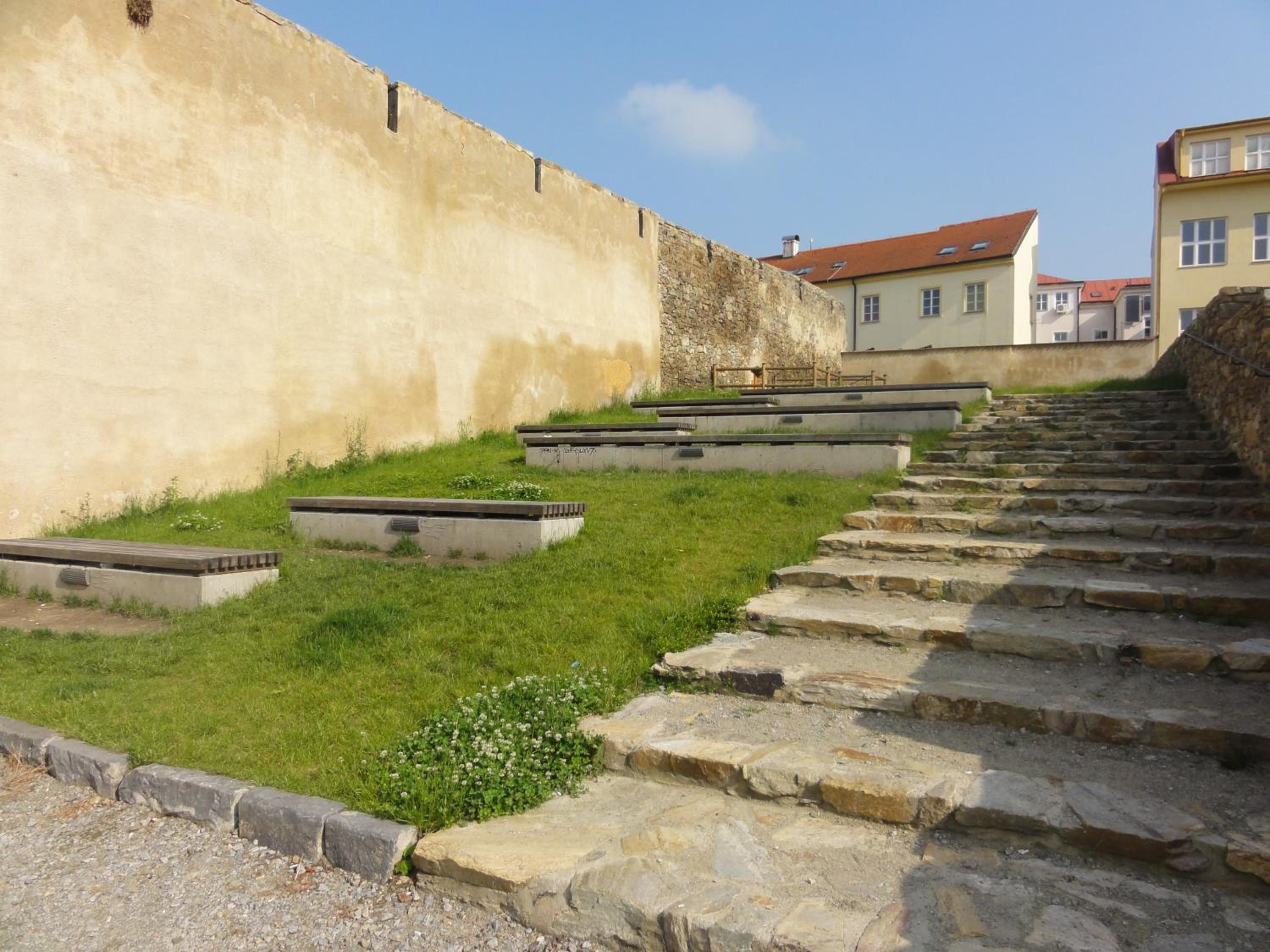 Penzion U Hradeb