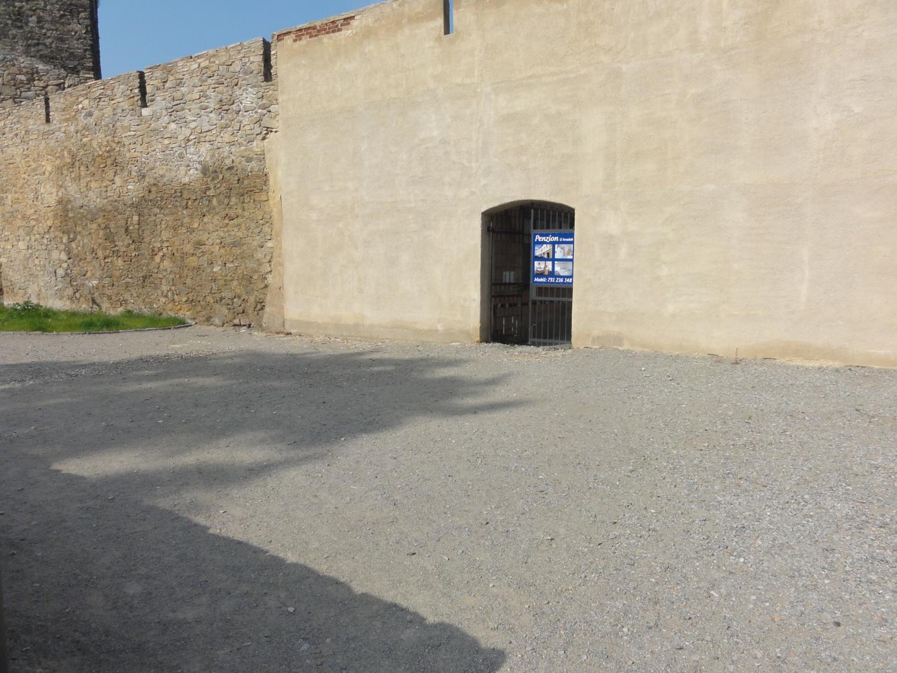 Penzion U Hradeb