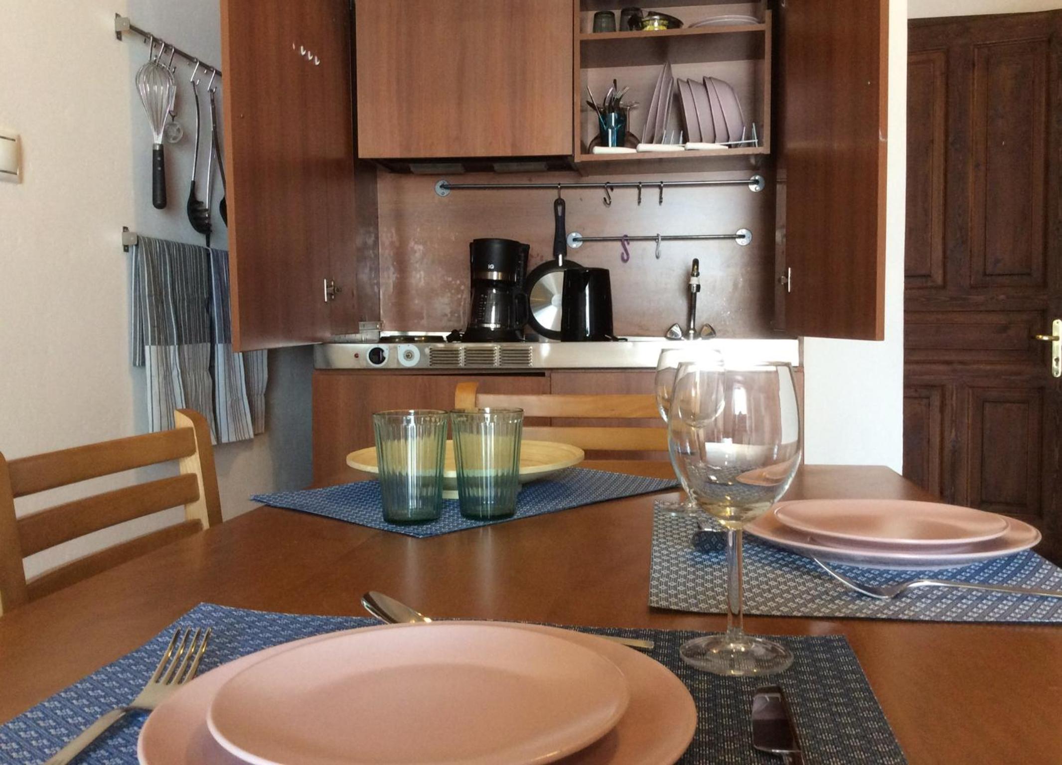 Astraea en Hydra — kitchen