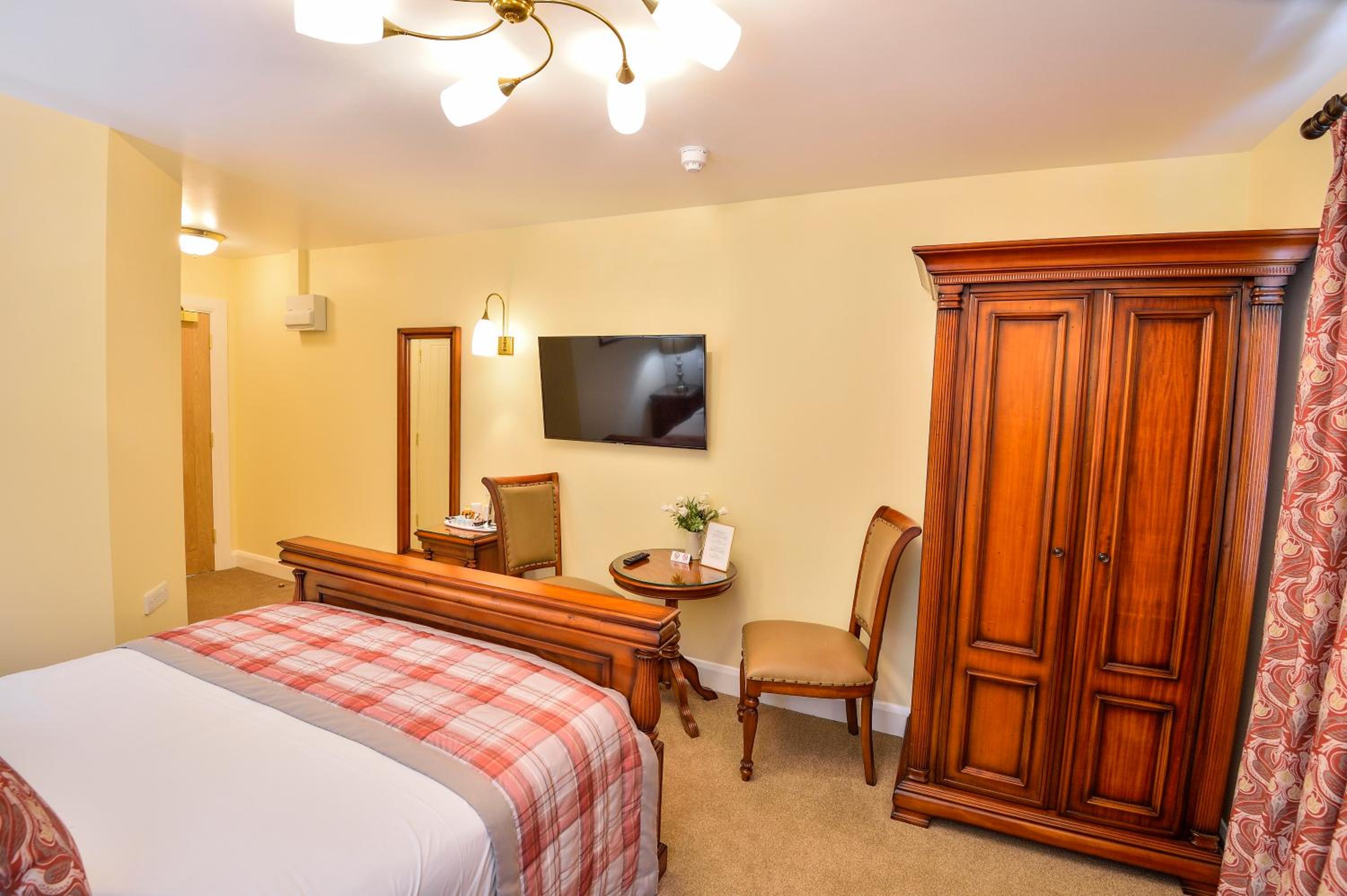 Worthing Vacations - The Coach and Horses - Property Image 11