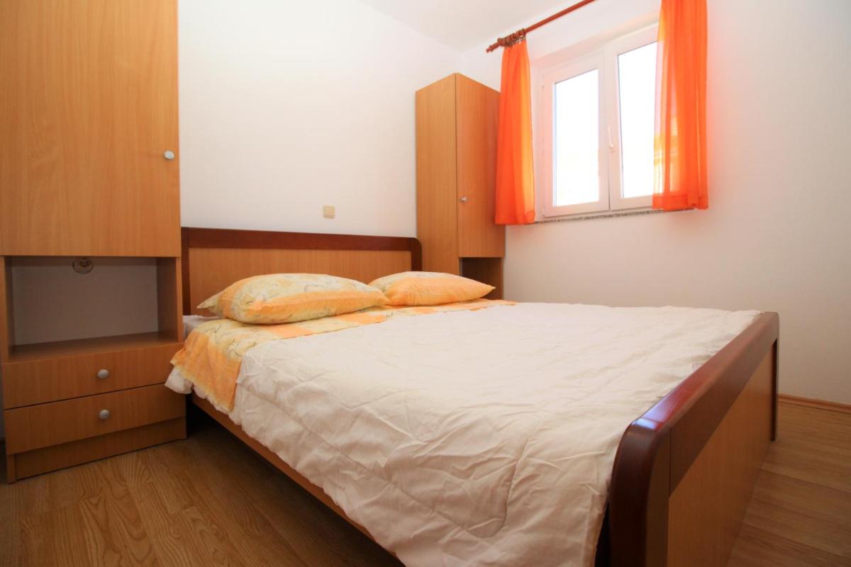 Apartments Capic Z view 4