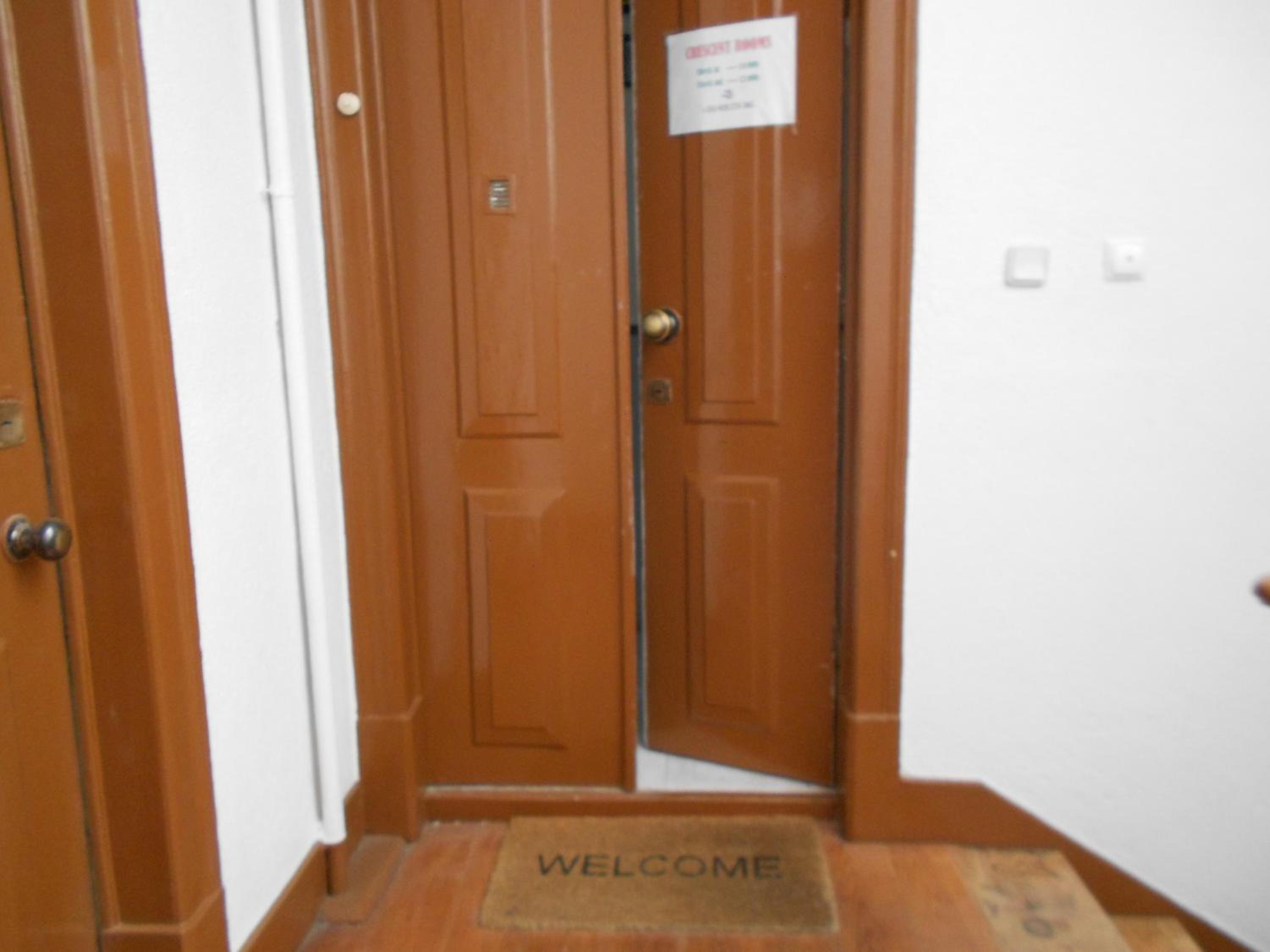 Crescent Rooms