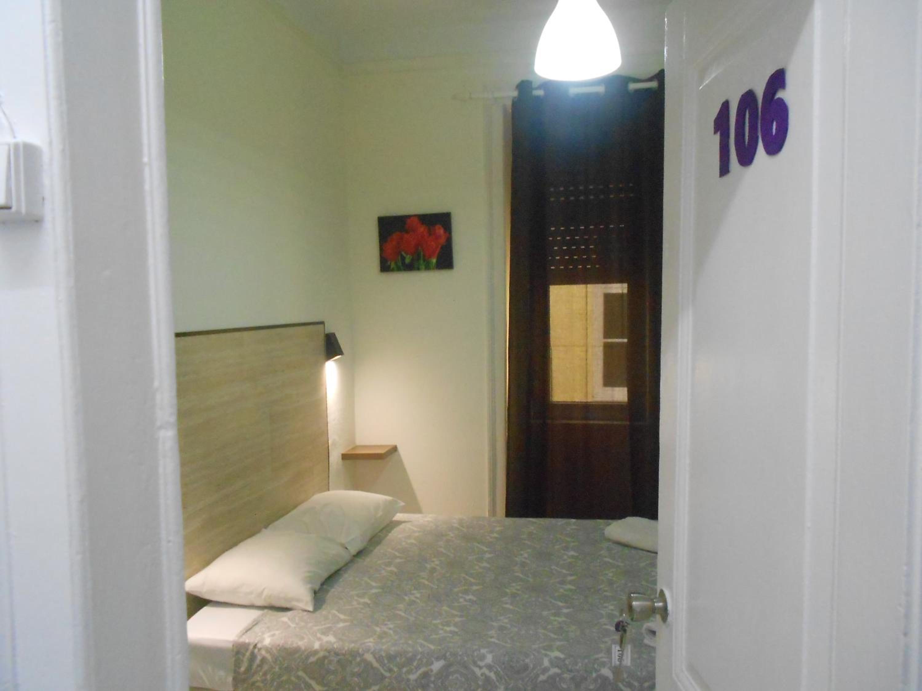 Crescent Rooms