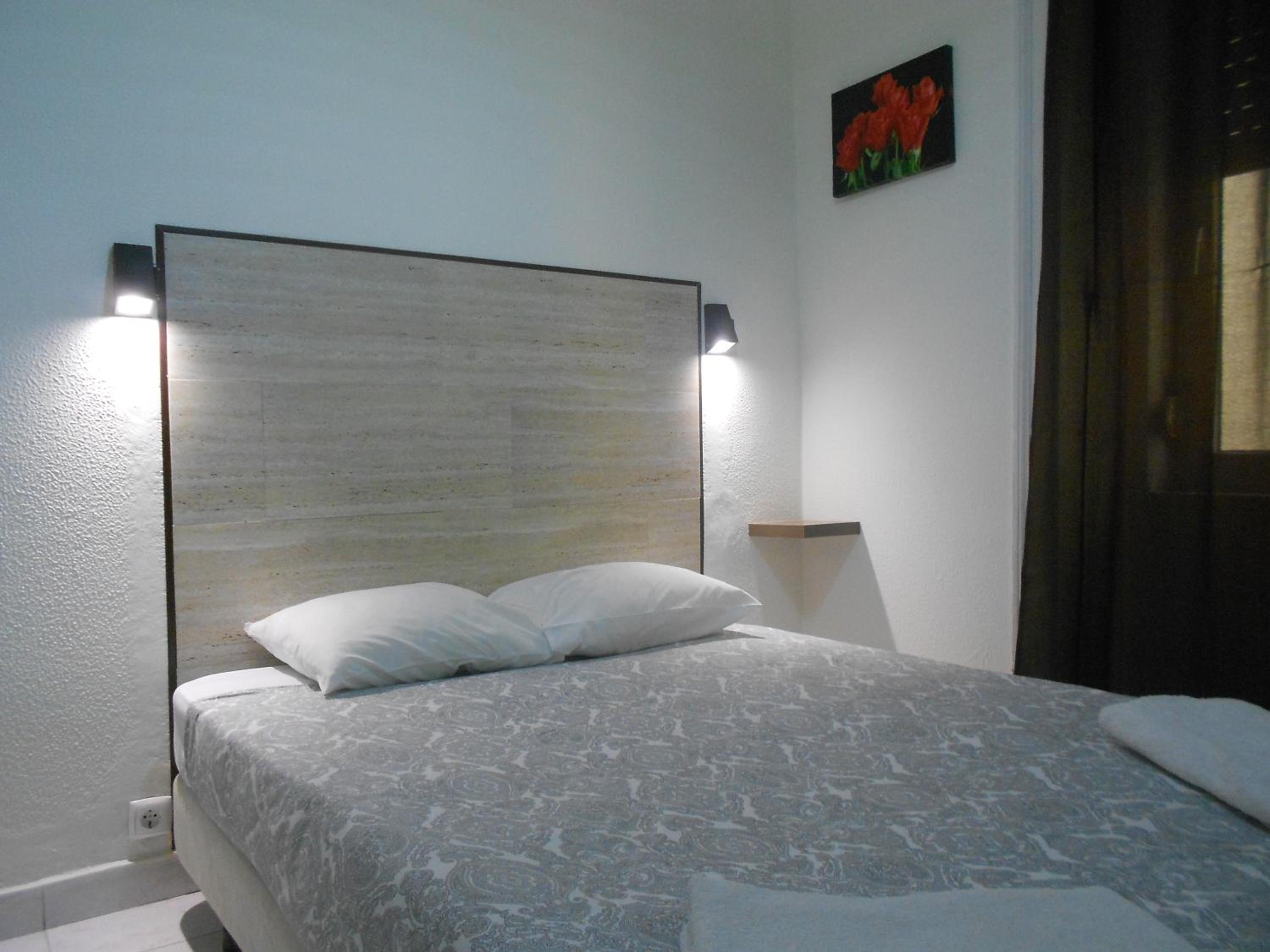 Crescent Rooms