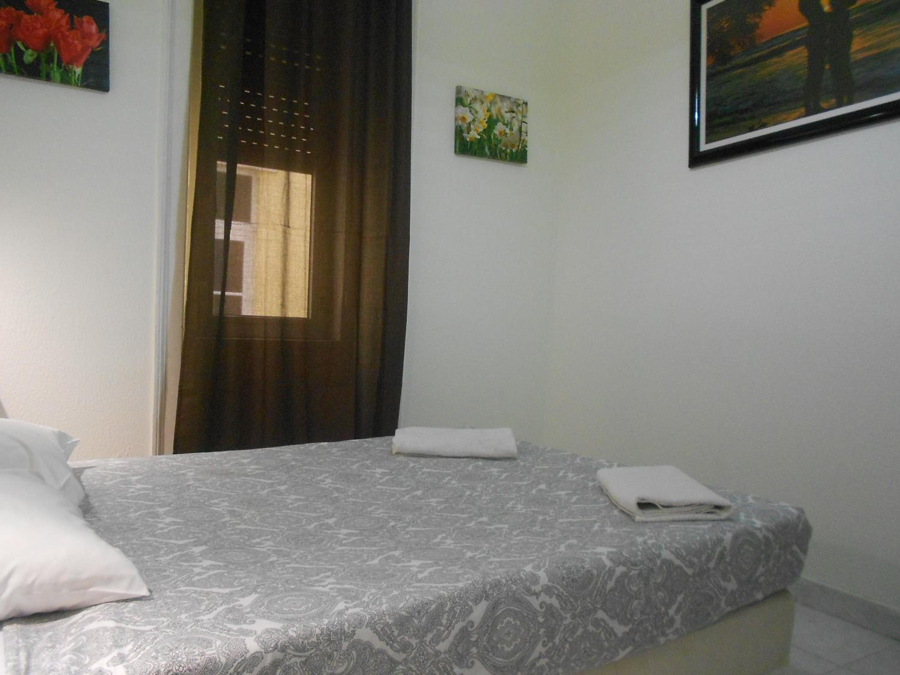 Crescent Rooms
