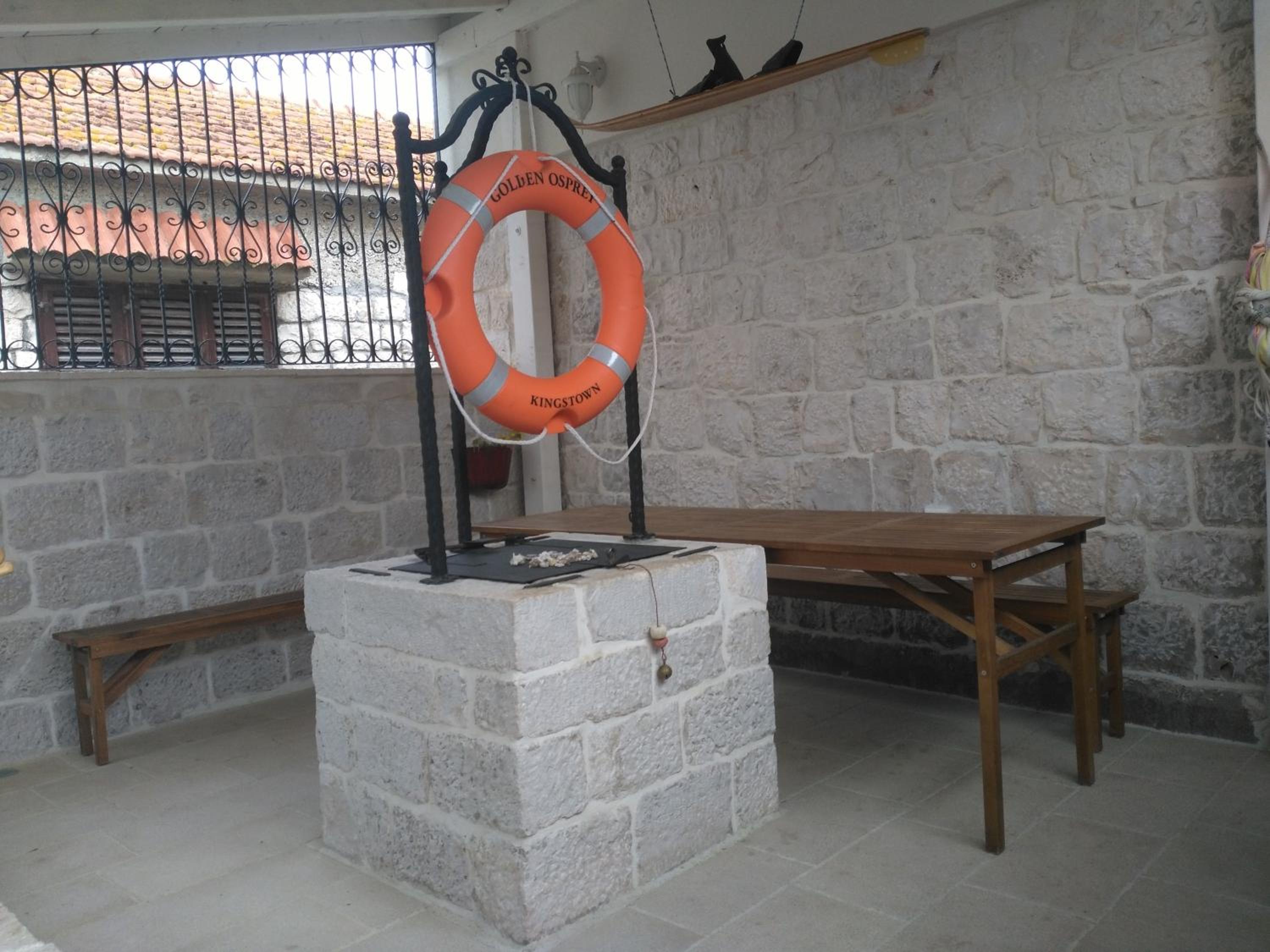 Photo 44