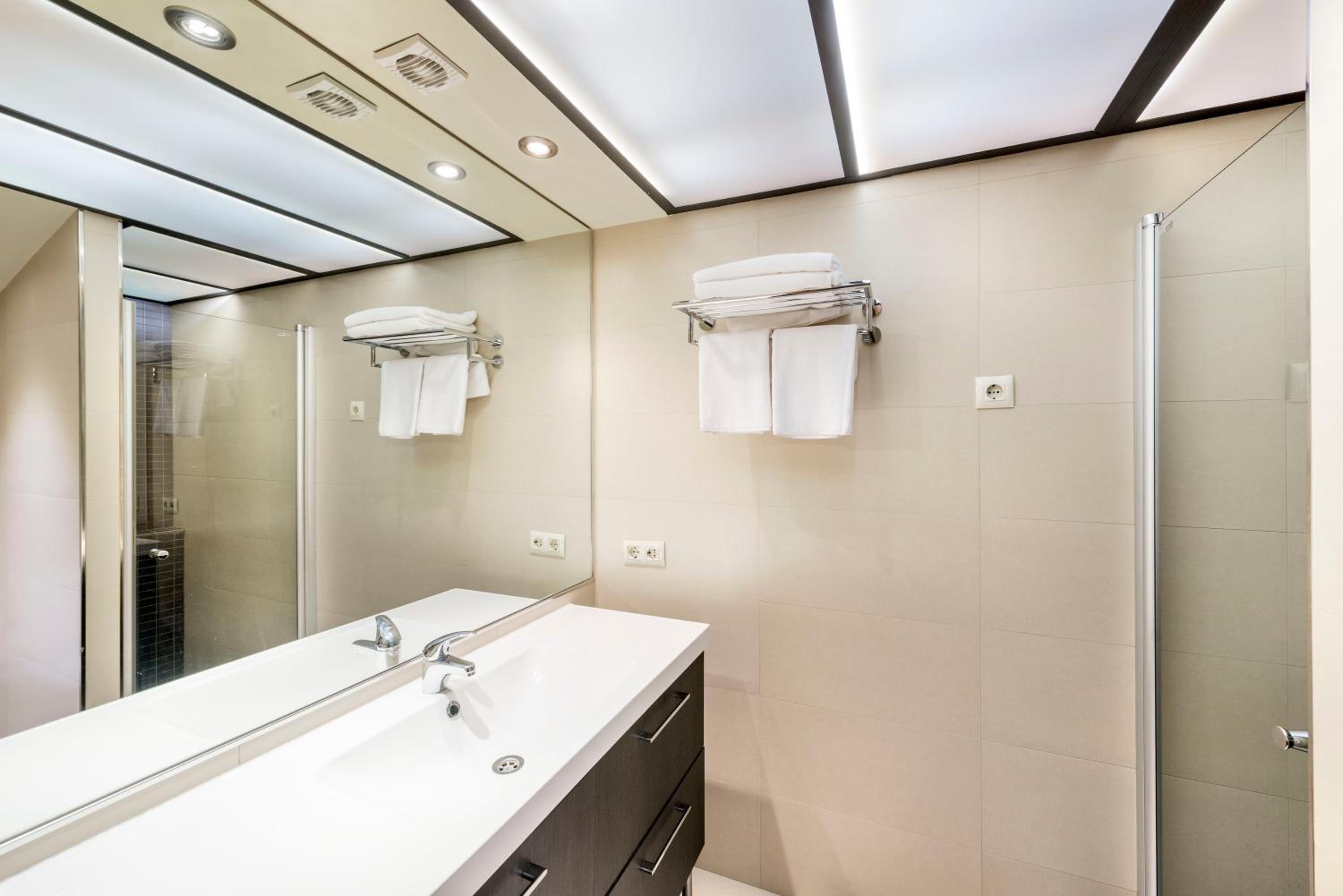 Apartamentos Santa Fe by Toledo AP