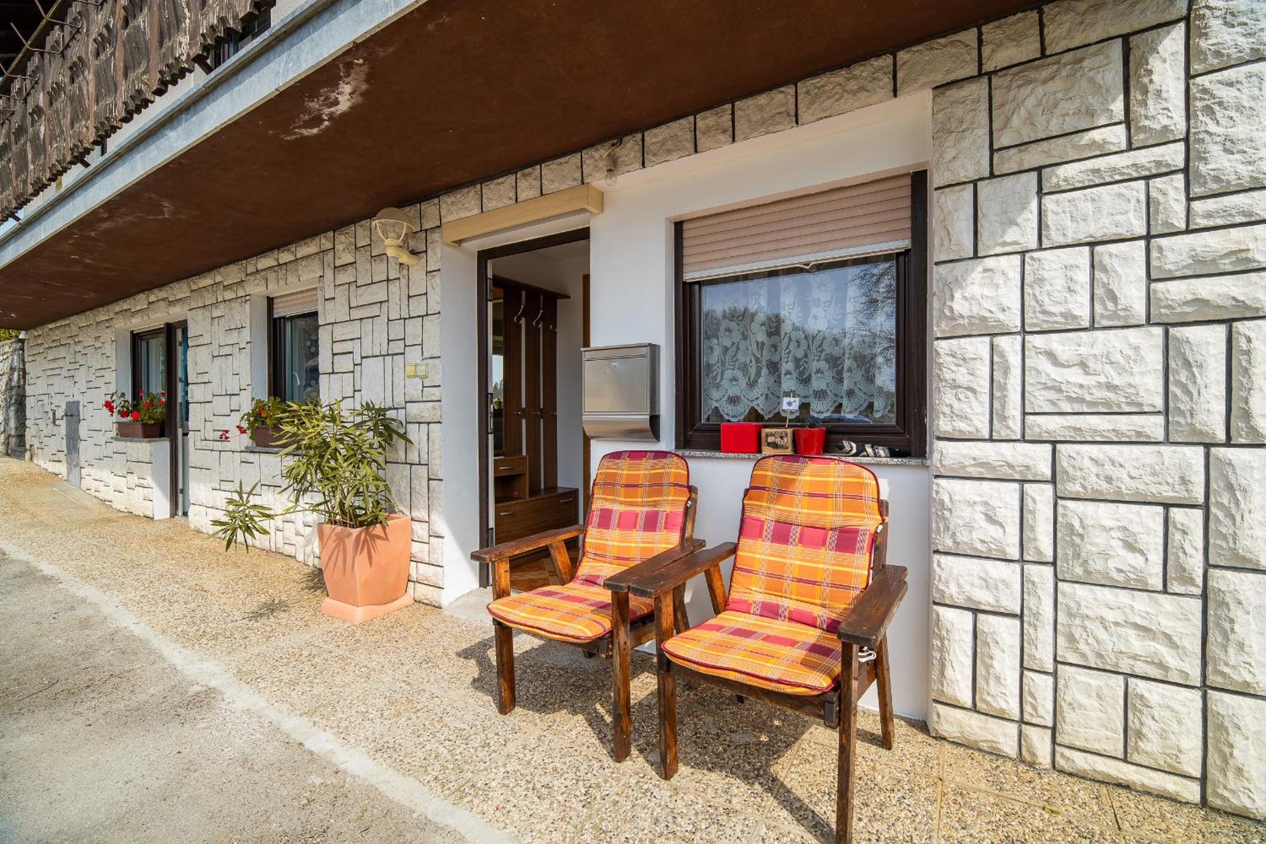 Farm Stay Ana view 3