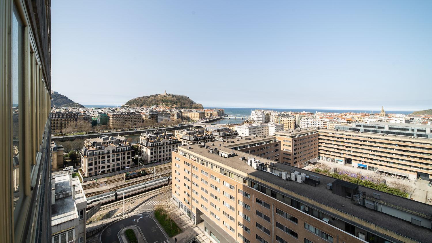 Atotxa Design Views Luxury - SSHOUSING
