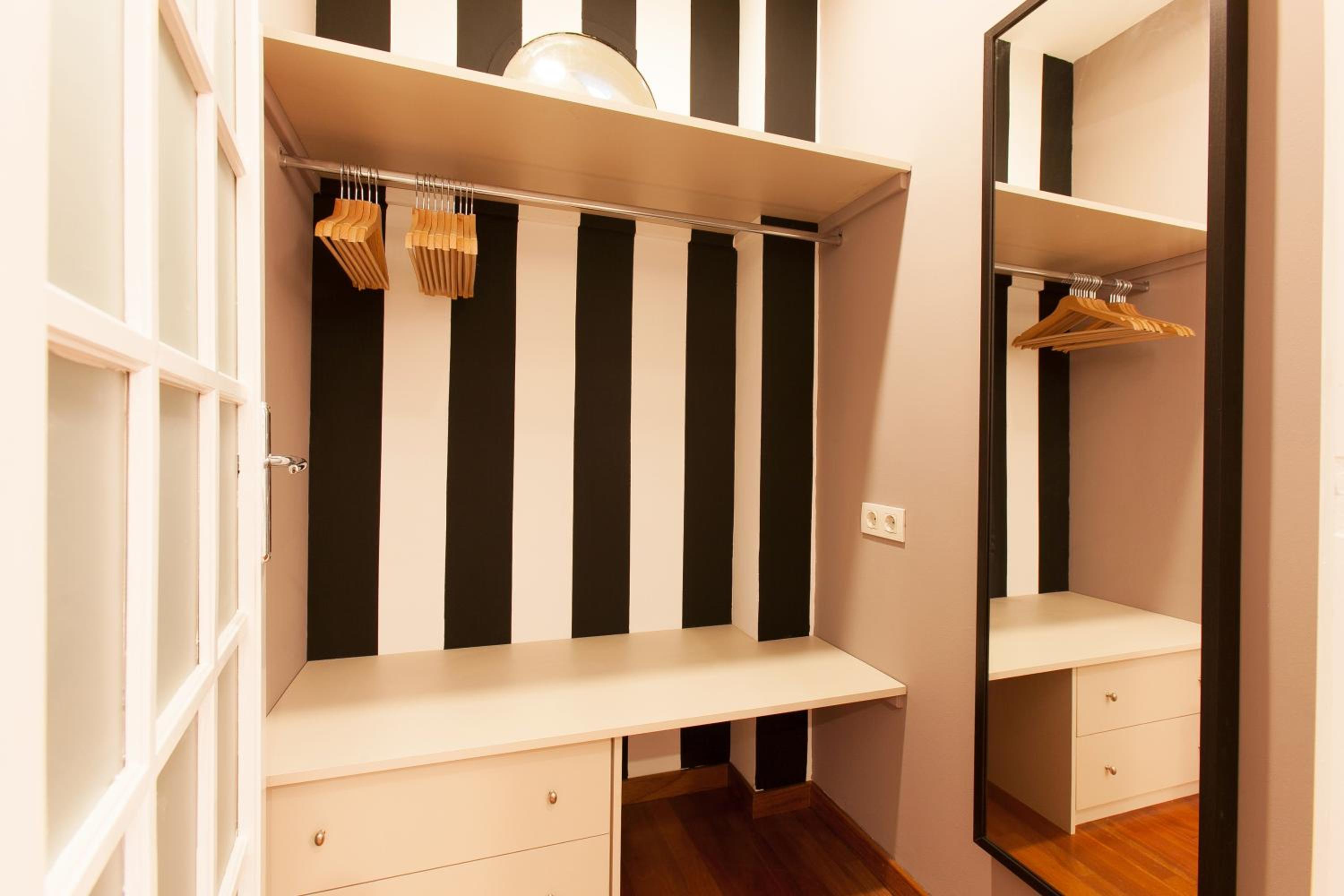 Serennia Apartamentos Ramblas - Plaça Catalunya