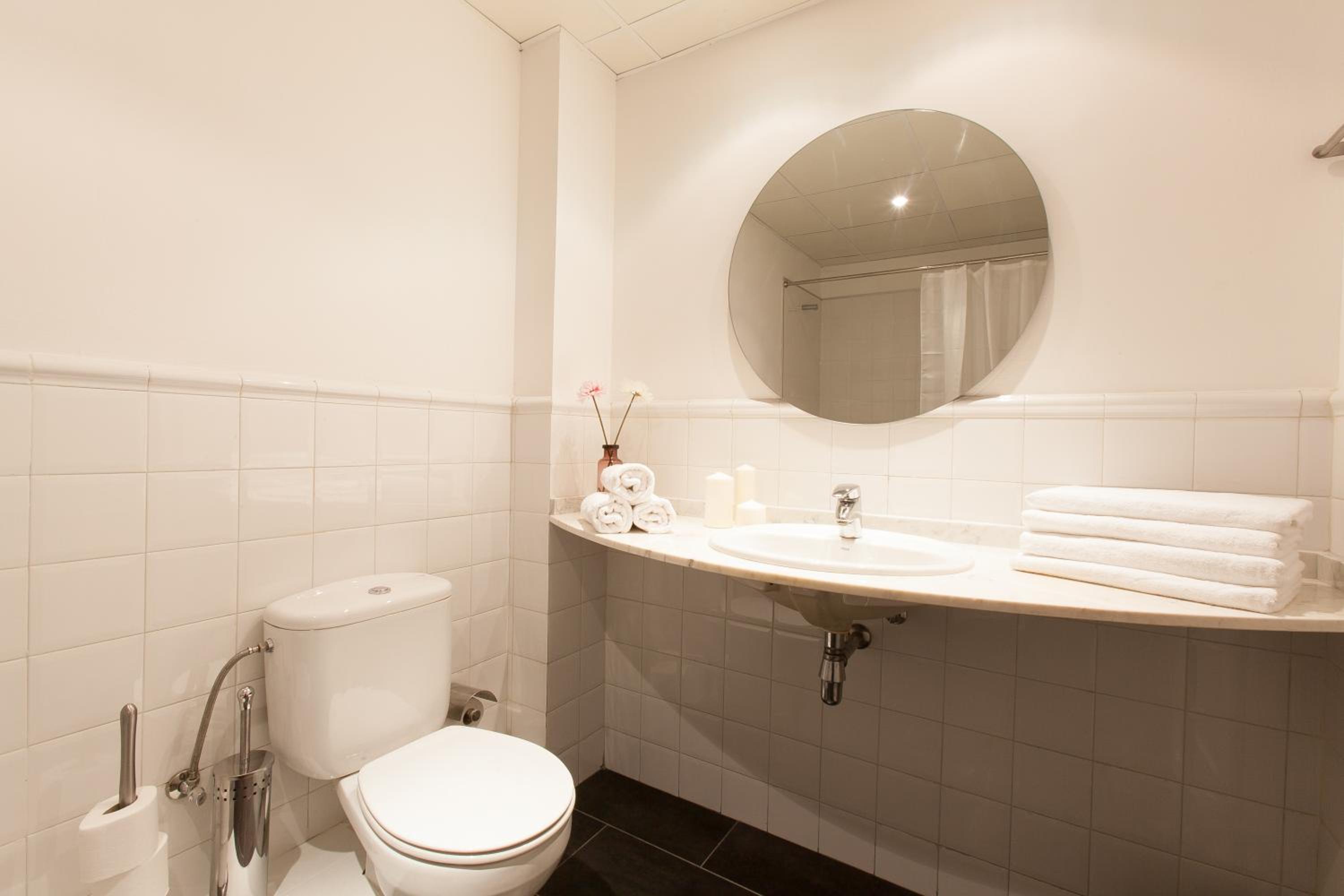 Serennia Apartamentos Ramblas - Plaça Catalunya