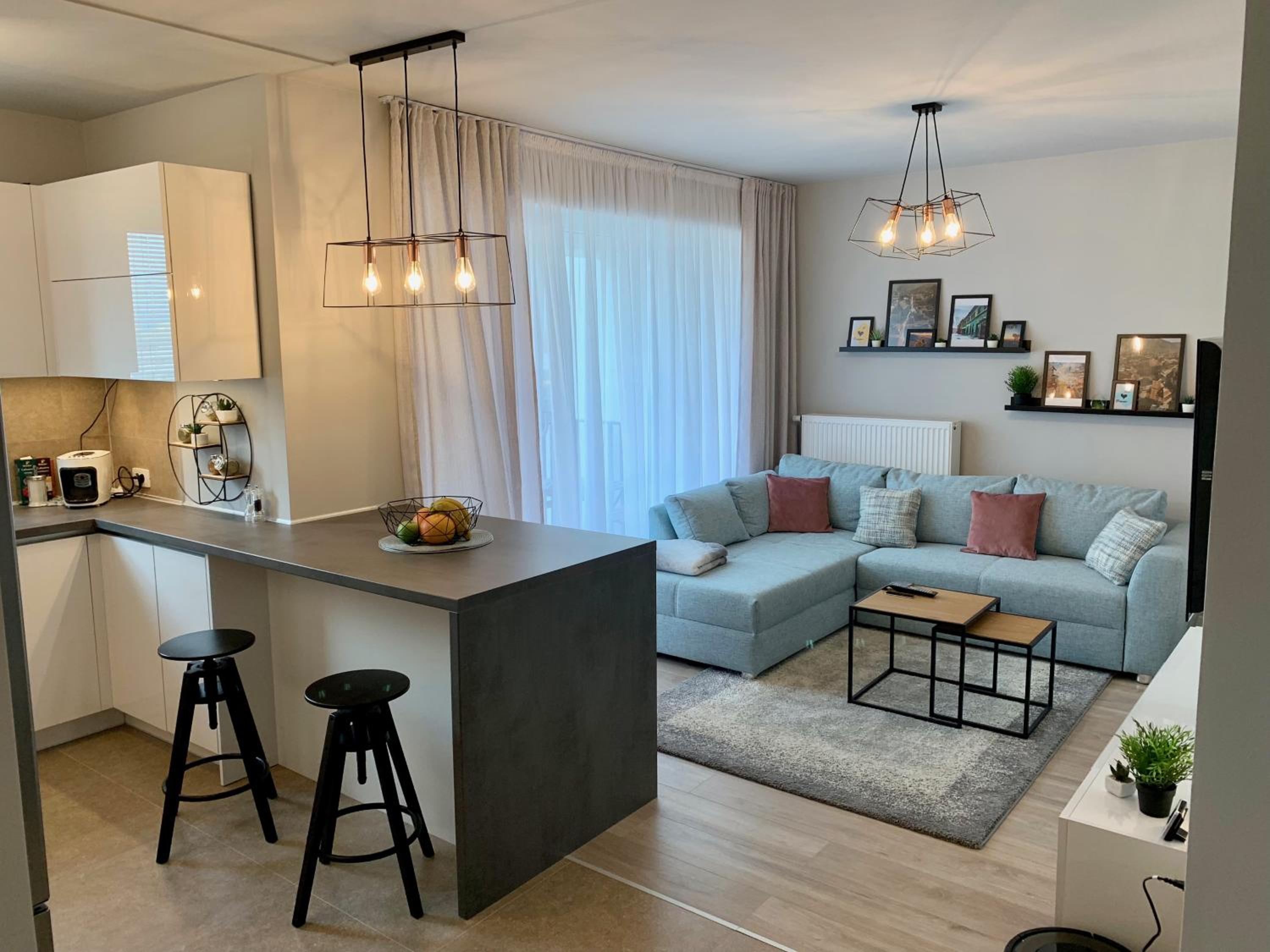 Modern Studio Coresi view 4