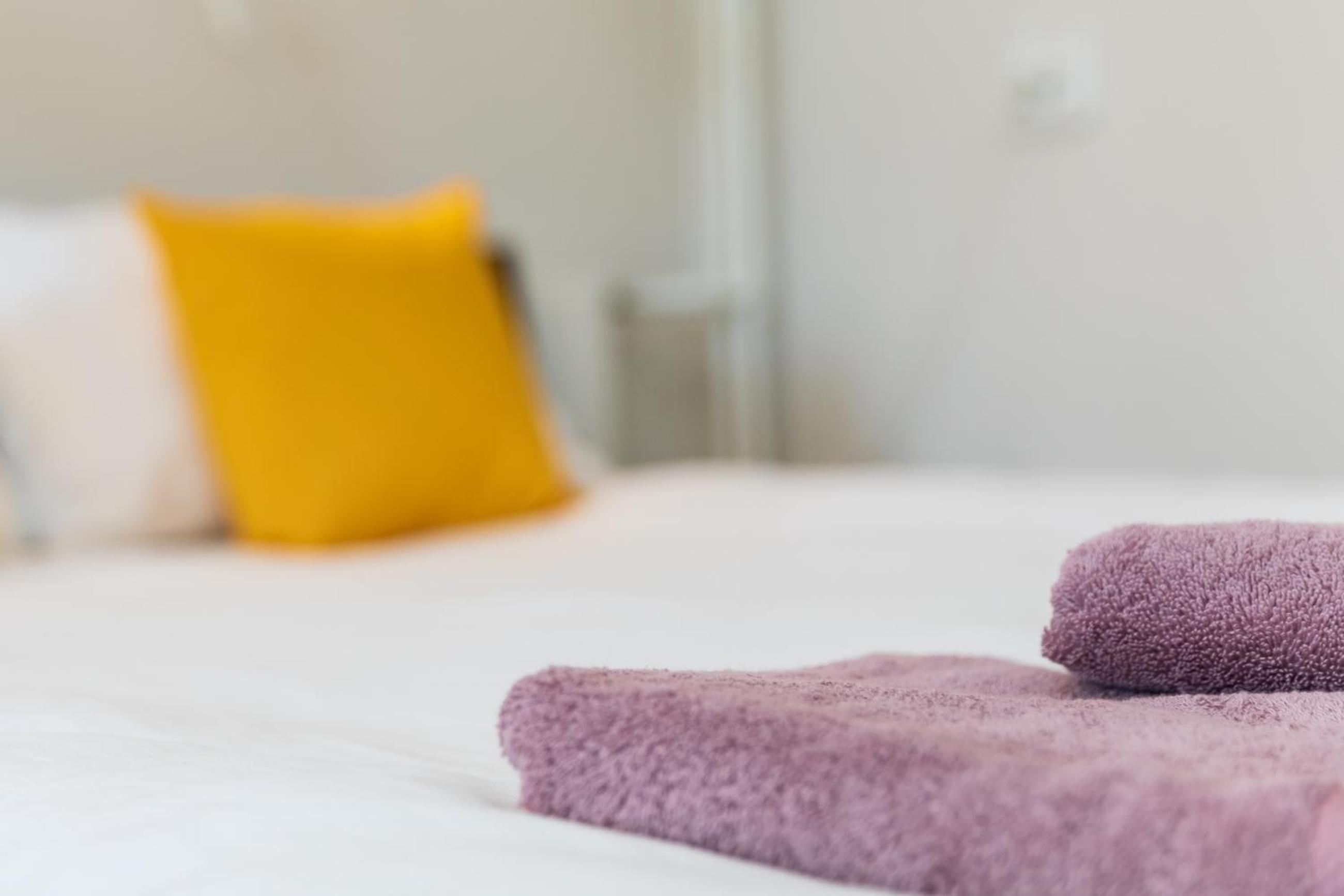 Compact apartment near Food Market in the Oldtown plus Free parking view 5