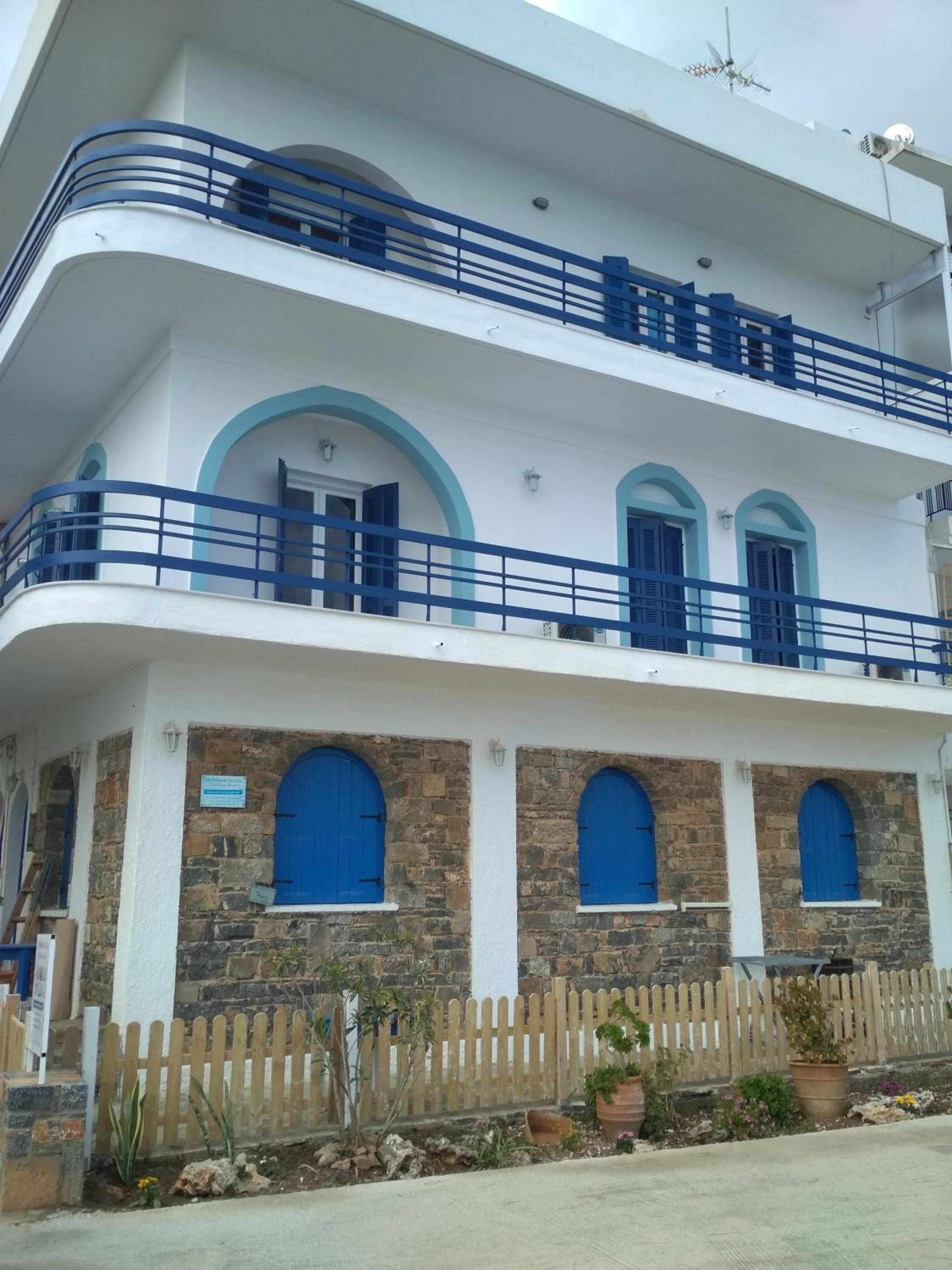 Hotel Marilena Seaside House - Image 1